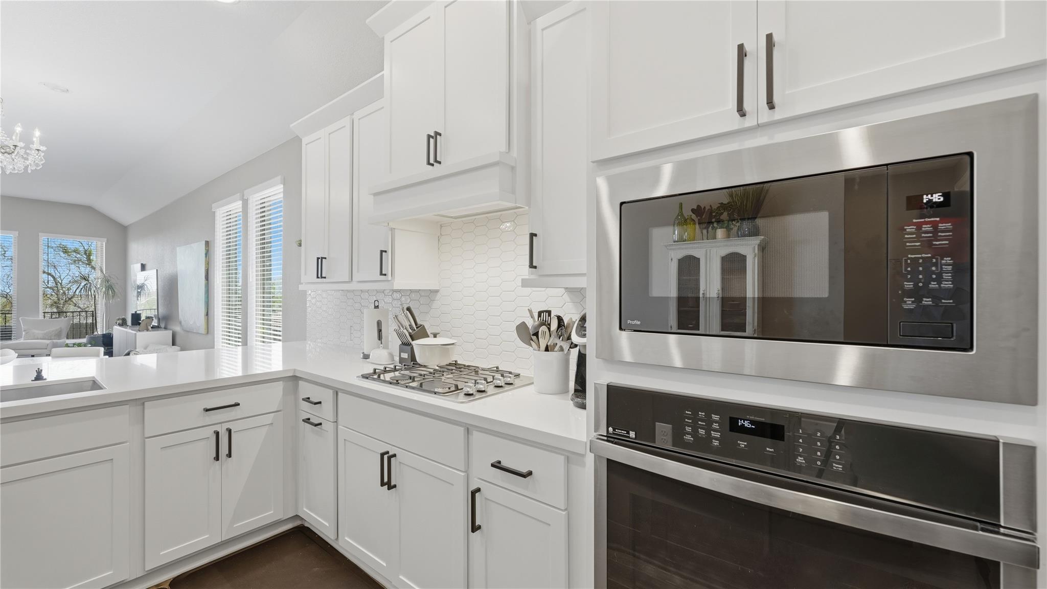 344 Carpenter Hill Dr, Buda, TX 78610