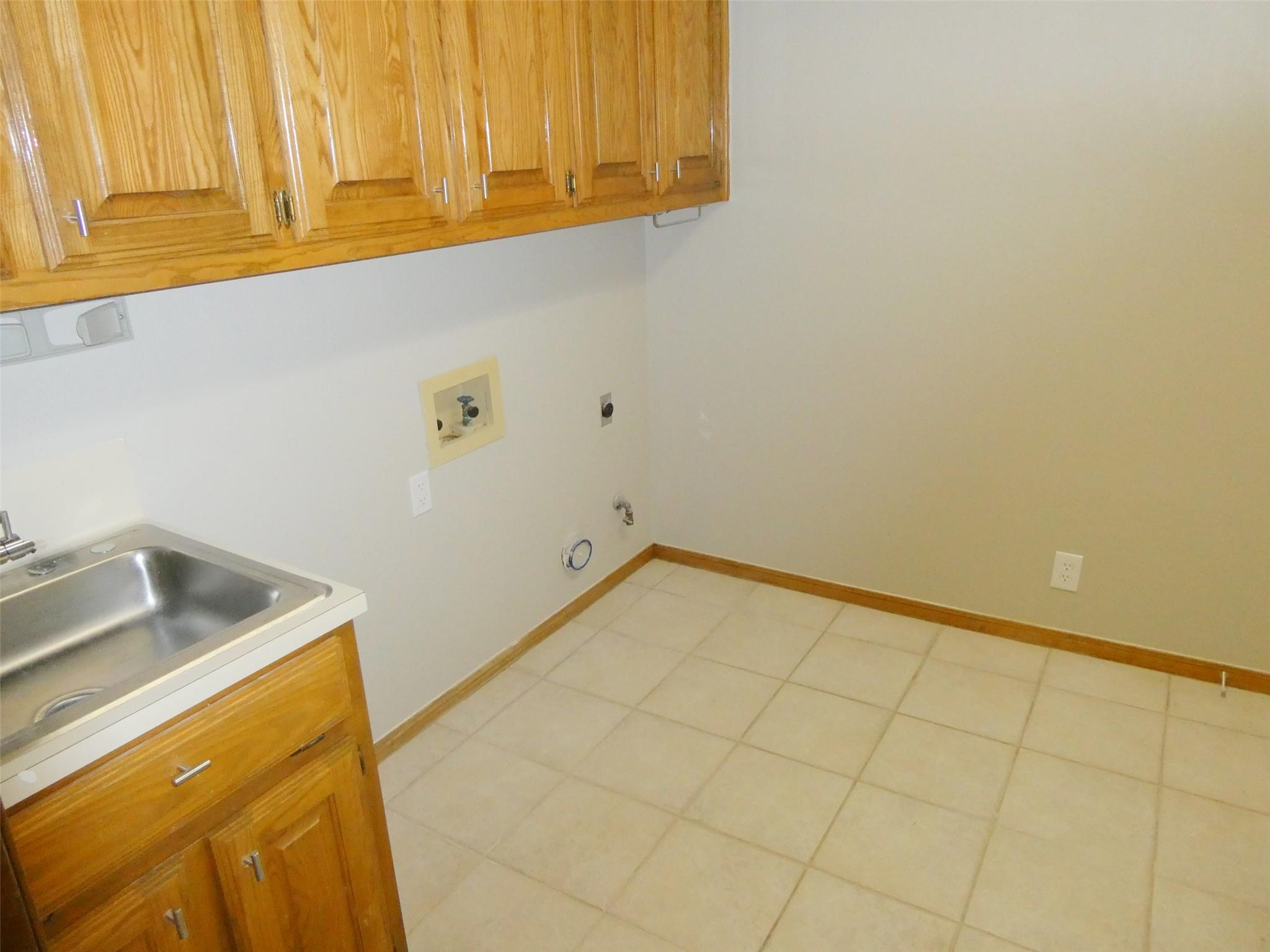 10225 PINEHURST Dr, Austin, TX 78747