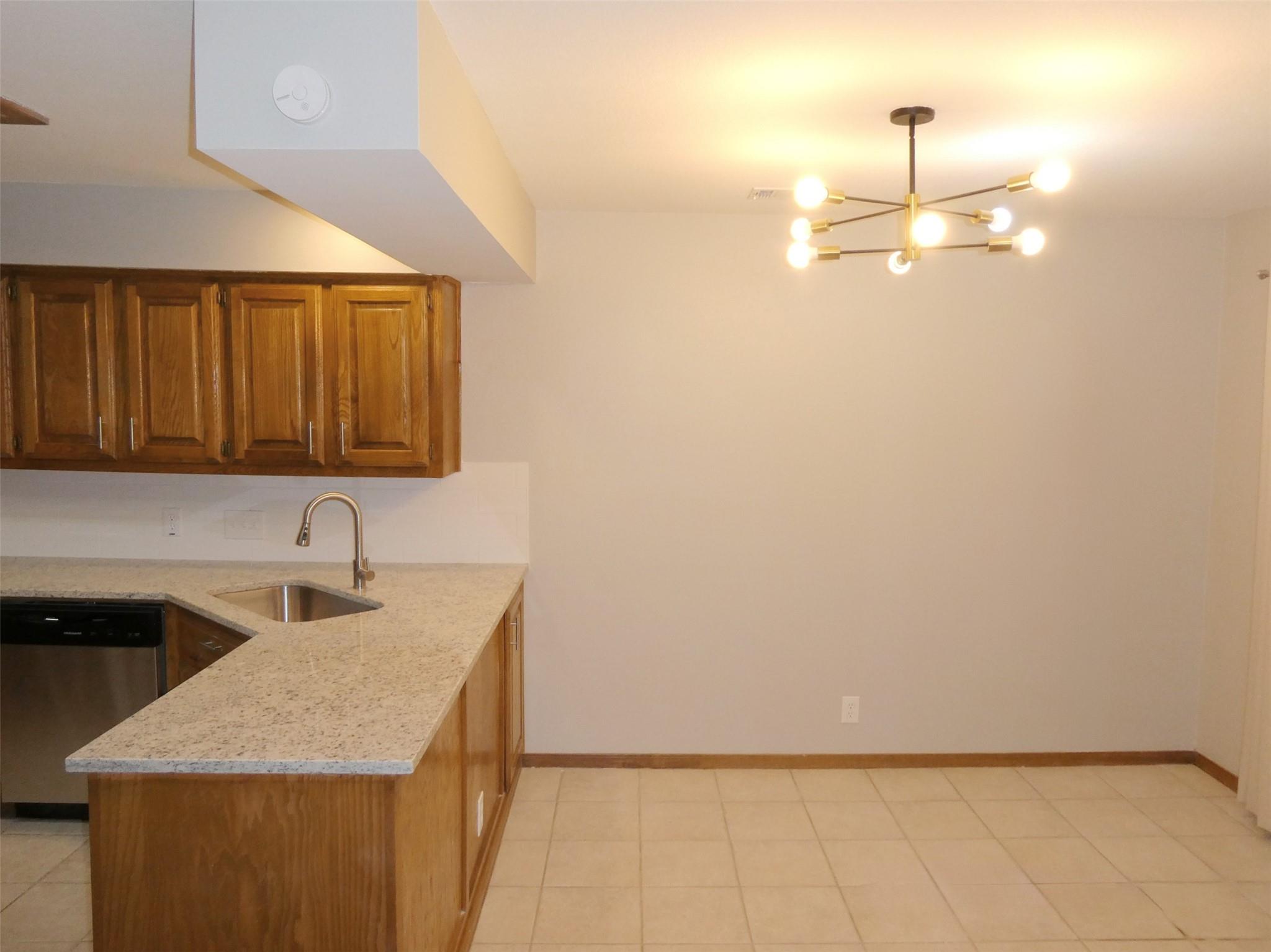 10225 PINEHURST Dr, Austin, TX 78747