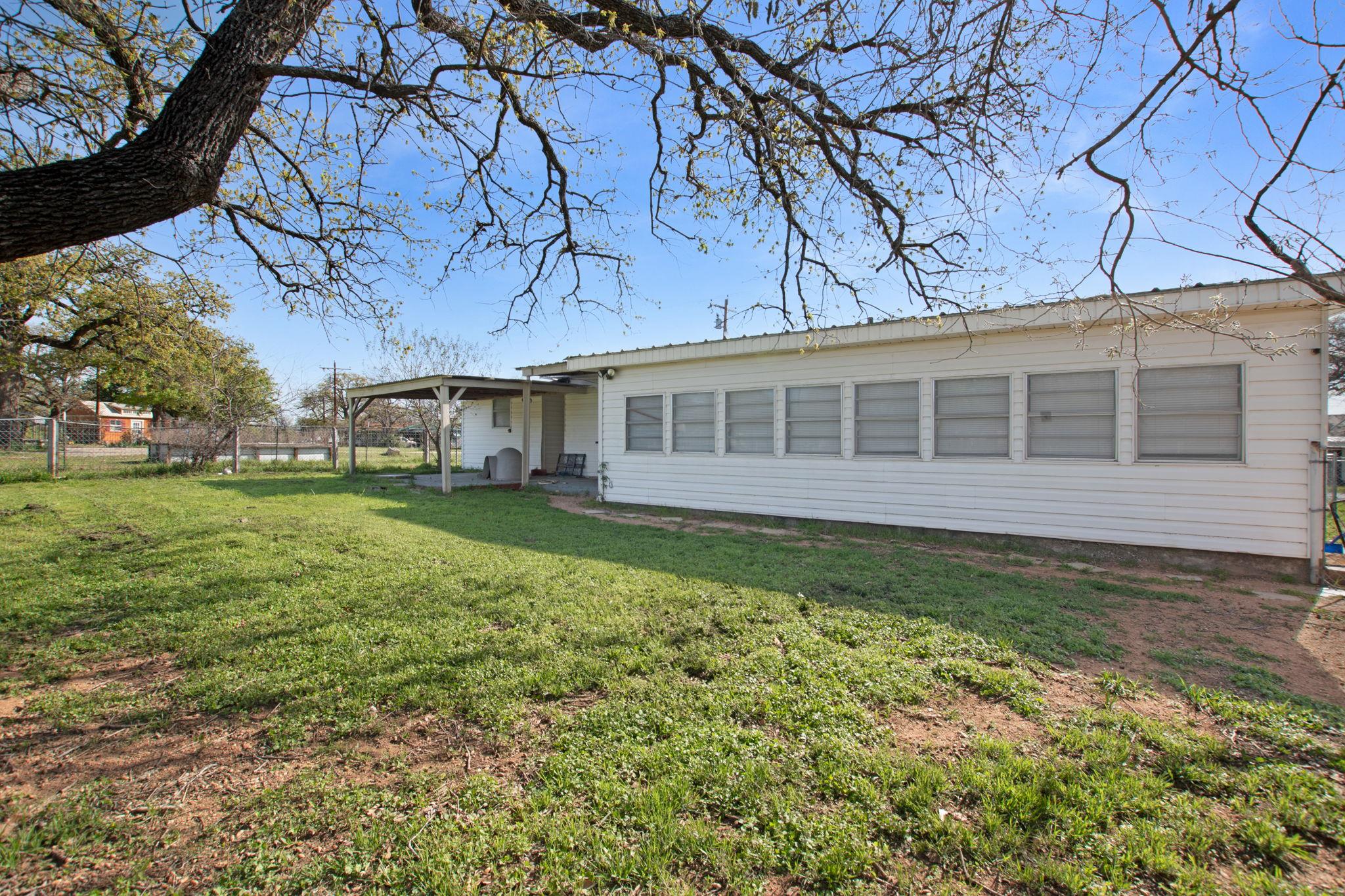 1365 Norma Ln, Tow, TX 78672