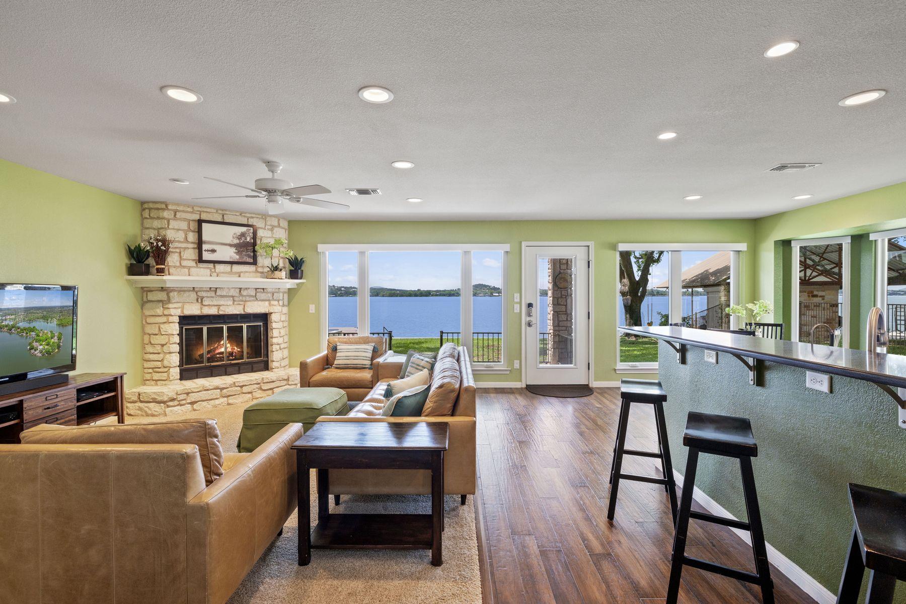 21 Beaver Is, Granite Shoals, TX 78654