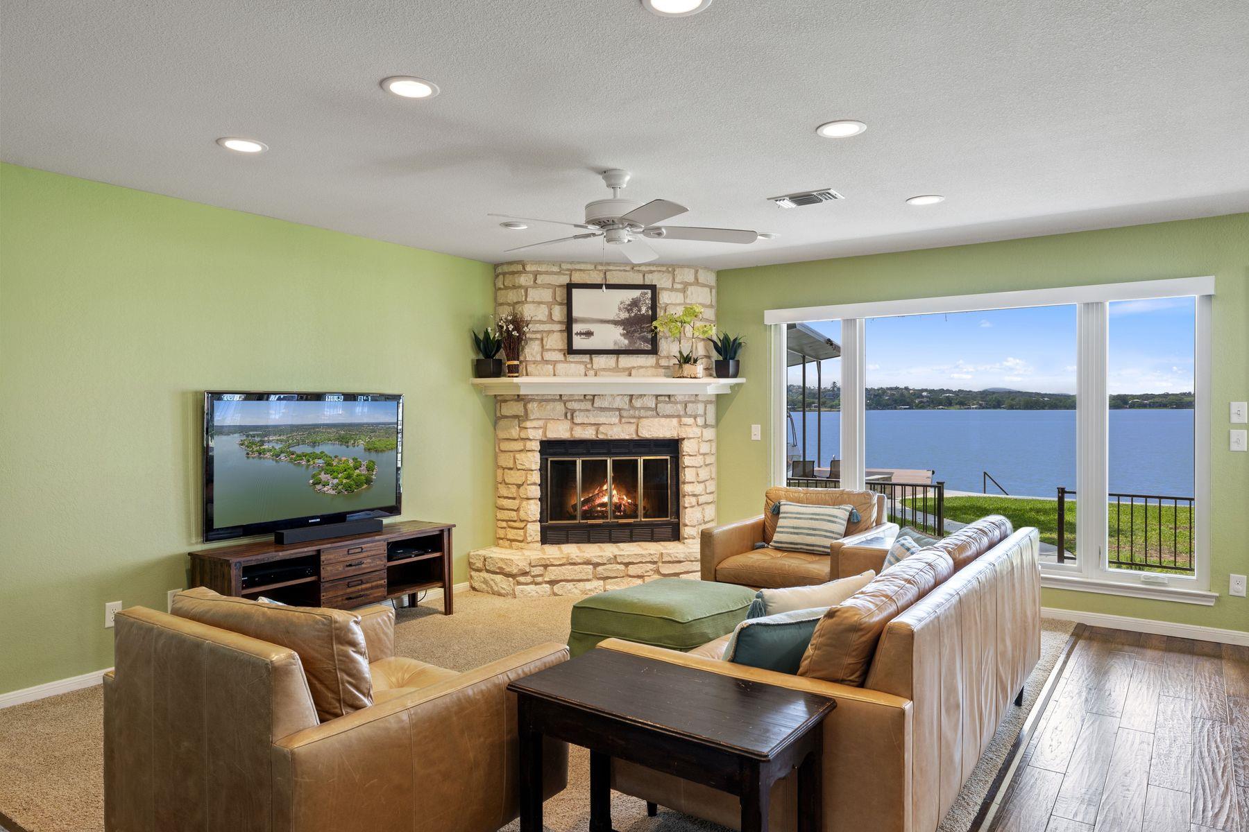 21 Beaver Is, Granite Shoals, TX 78654