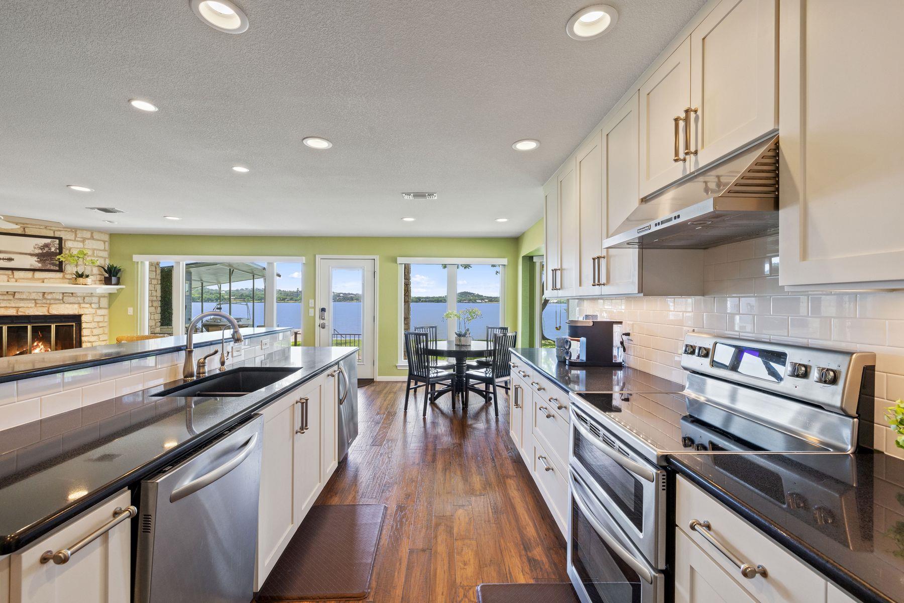 21 Beaver Is, Granite Shoals, TX 78654