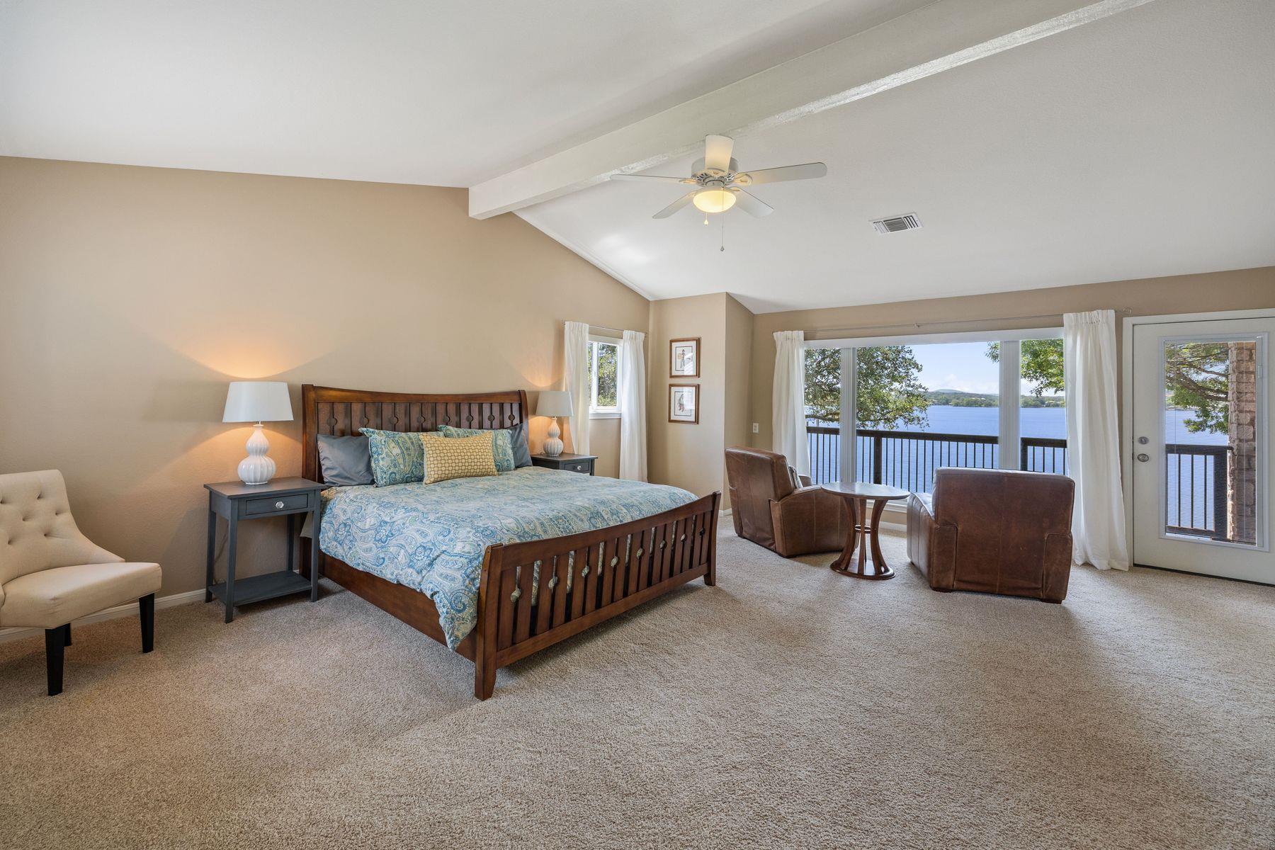 21 Beaver Is, Granite Shoals, TX 78654