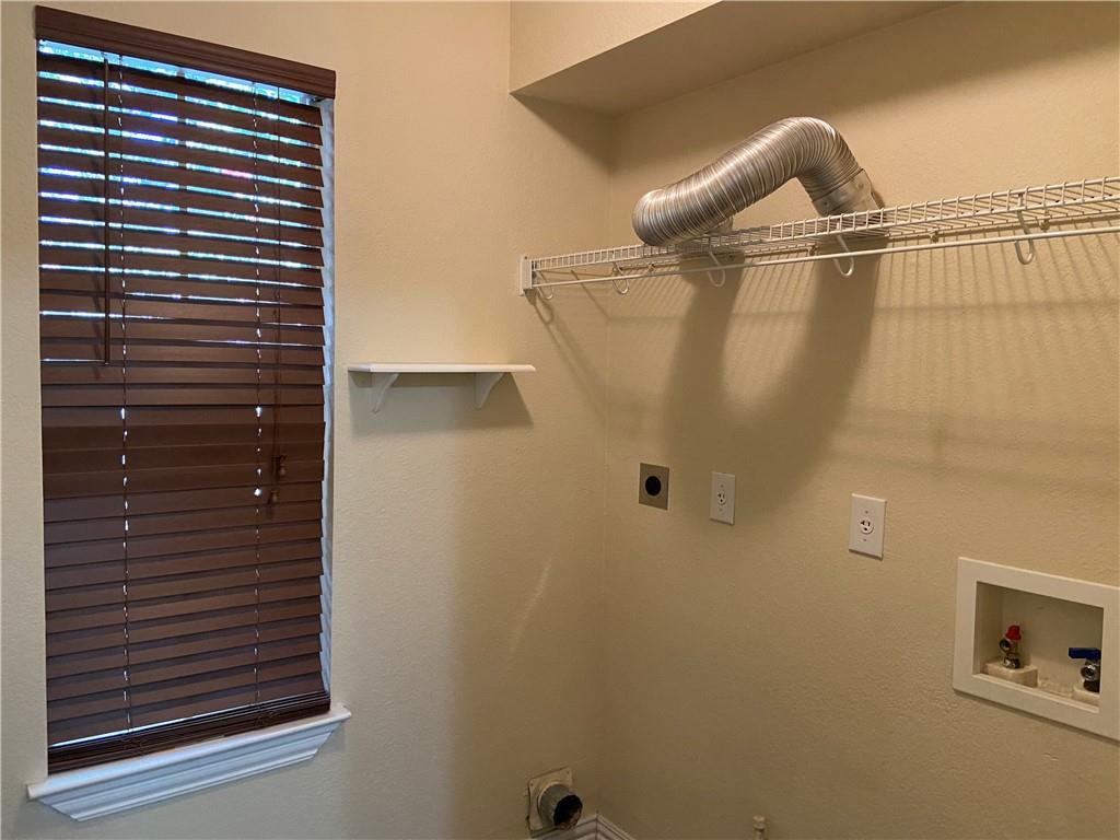 1257 Pine Portage Loop Loop, Leander, TX 78641