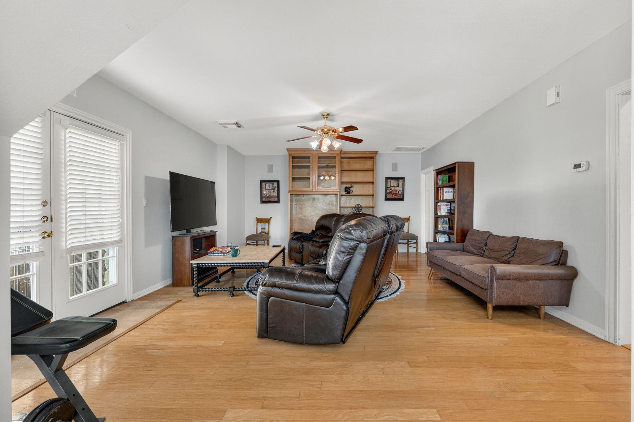 345 The Hills Dr # 3, The Hills, TX 78738