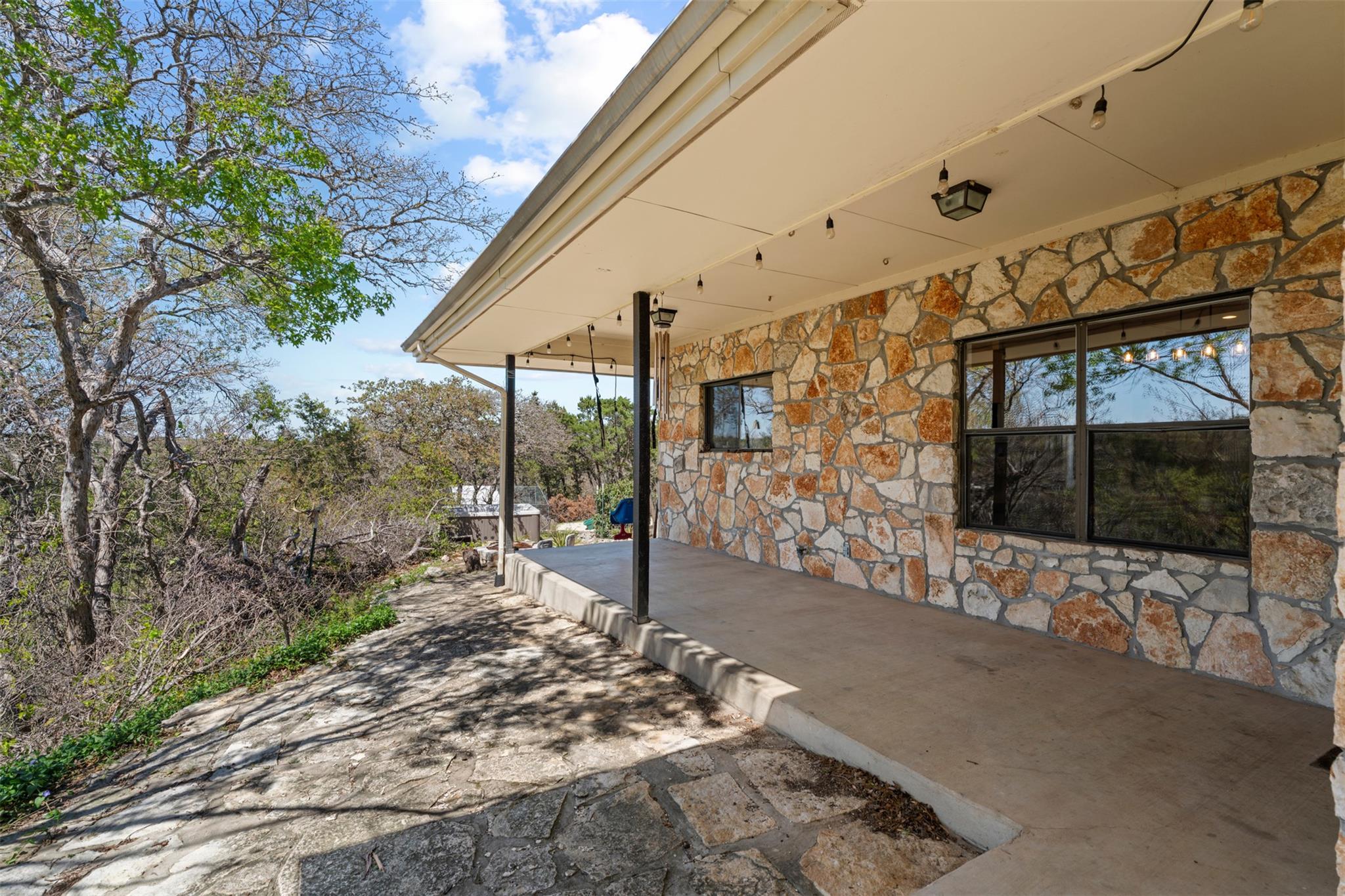 208 Amandas Way, Leander, TX 78641