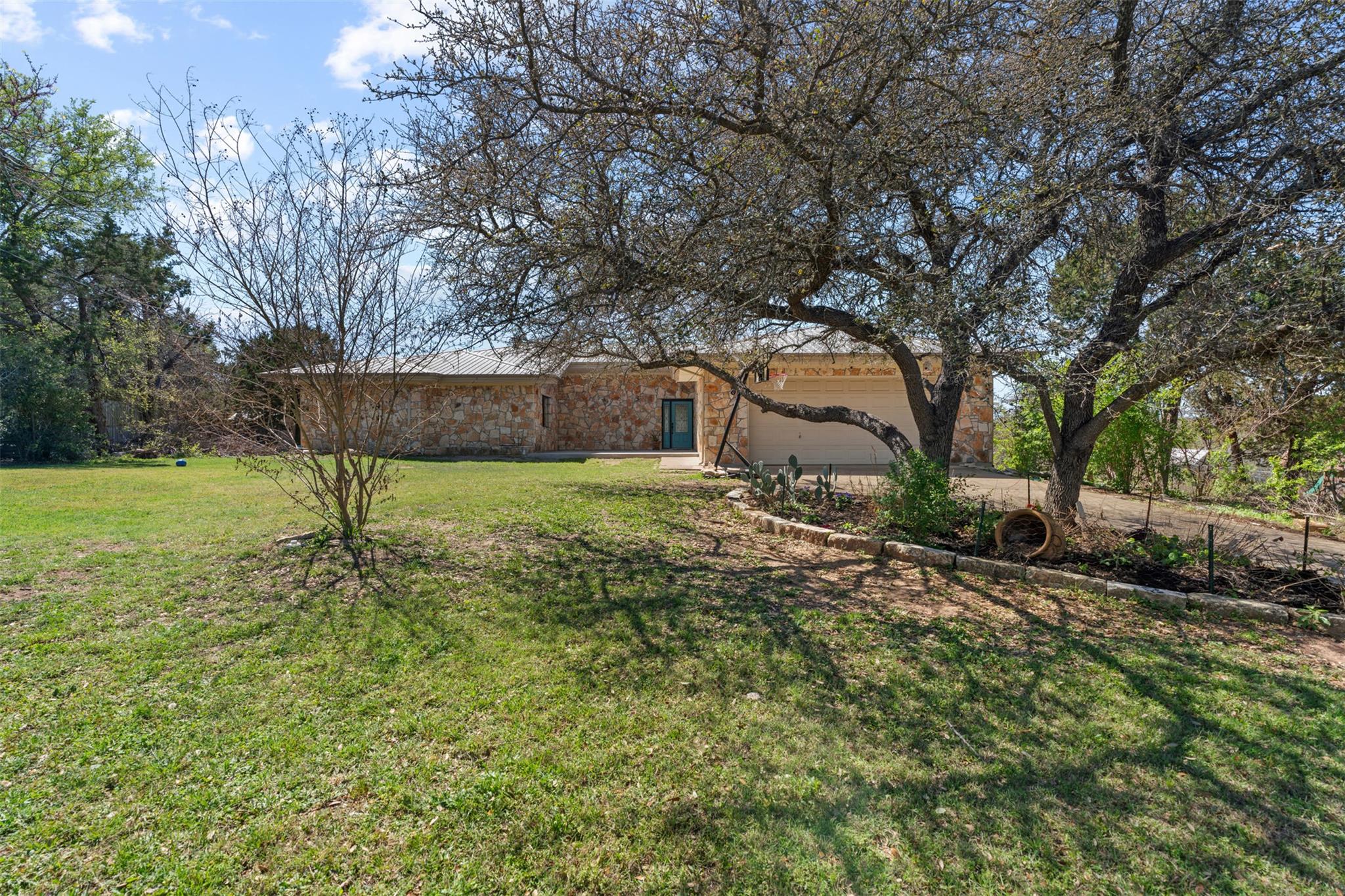 208 Amandas Way, Leander, TX 78641