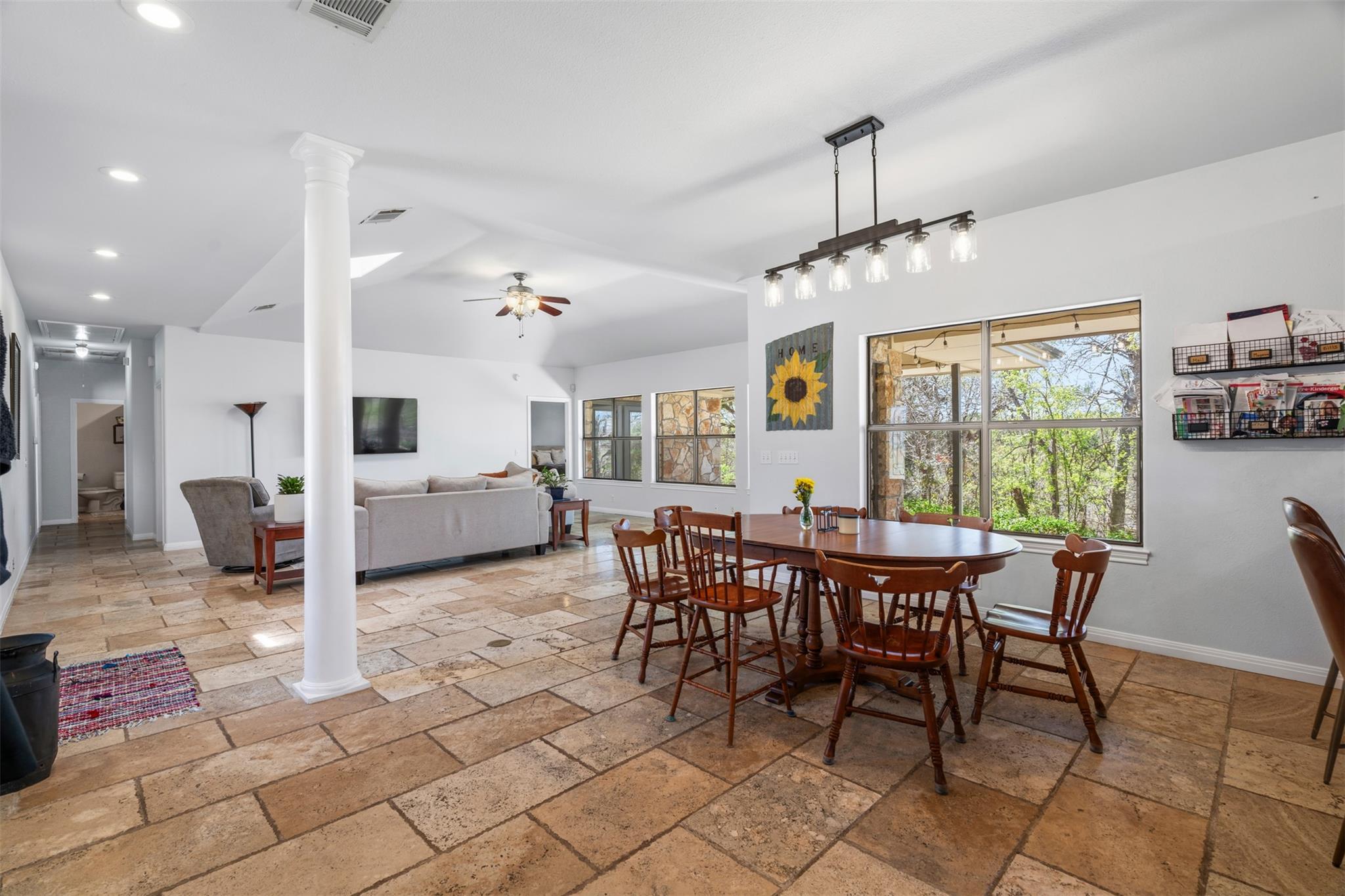 208 Amandas Way, Leander, TX 78641