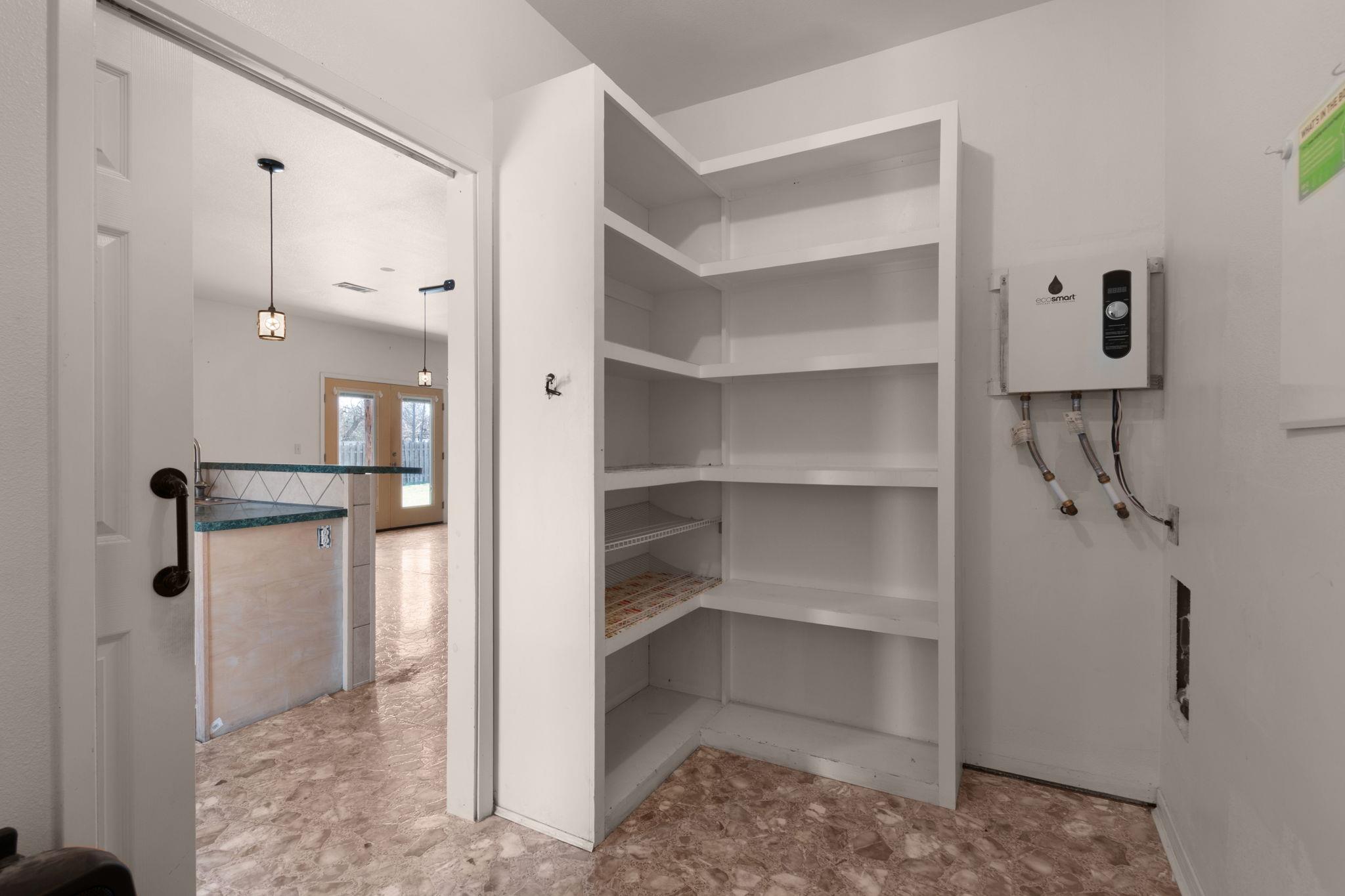 2207 Boxwood Cir, Kingsland, TX 78639