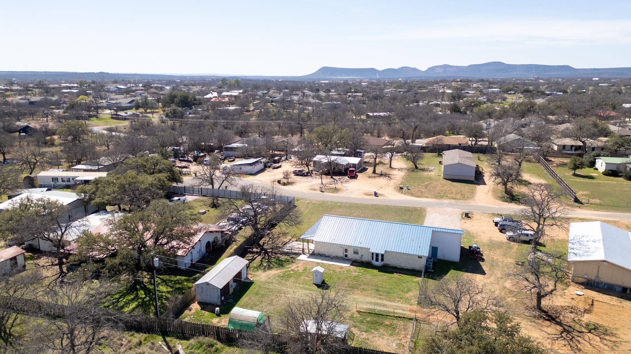 2207 Boxwood Cir, Kingsland, TX 78639