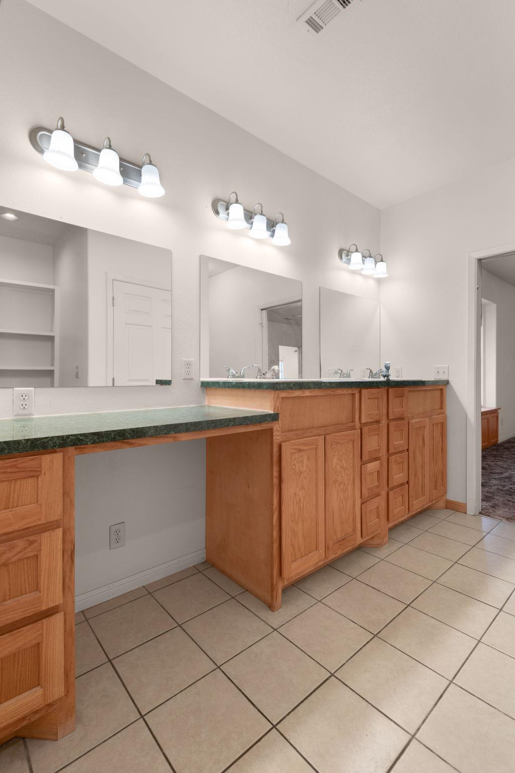 2207 Boxwood Cir, Kingsland, TX 78639