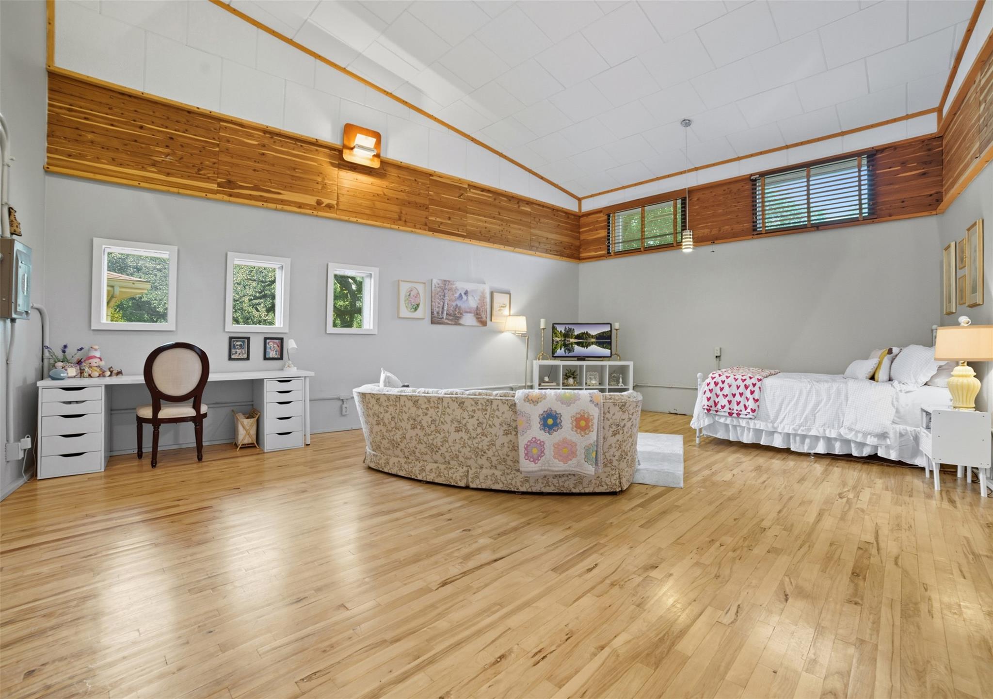 4001 Greystone Dr, Austin, TX 78731