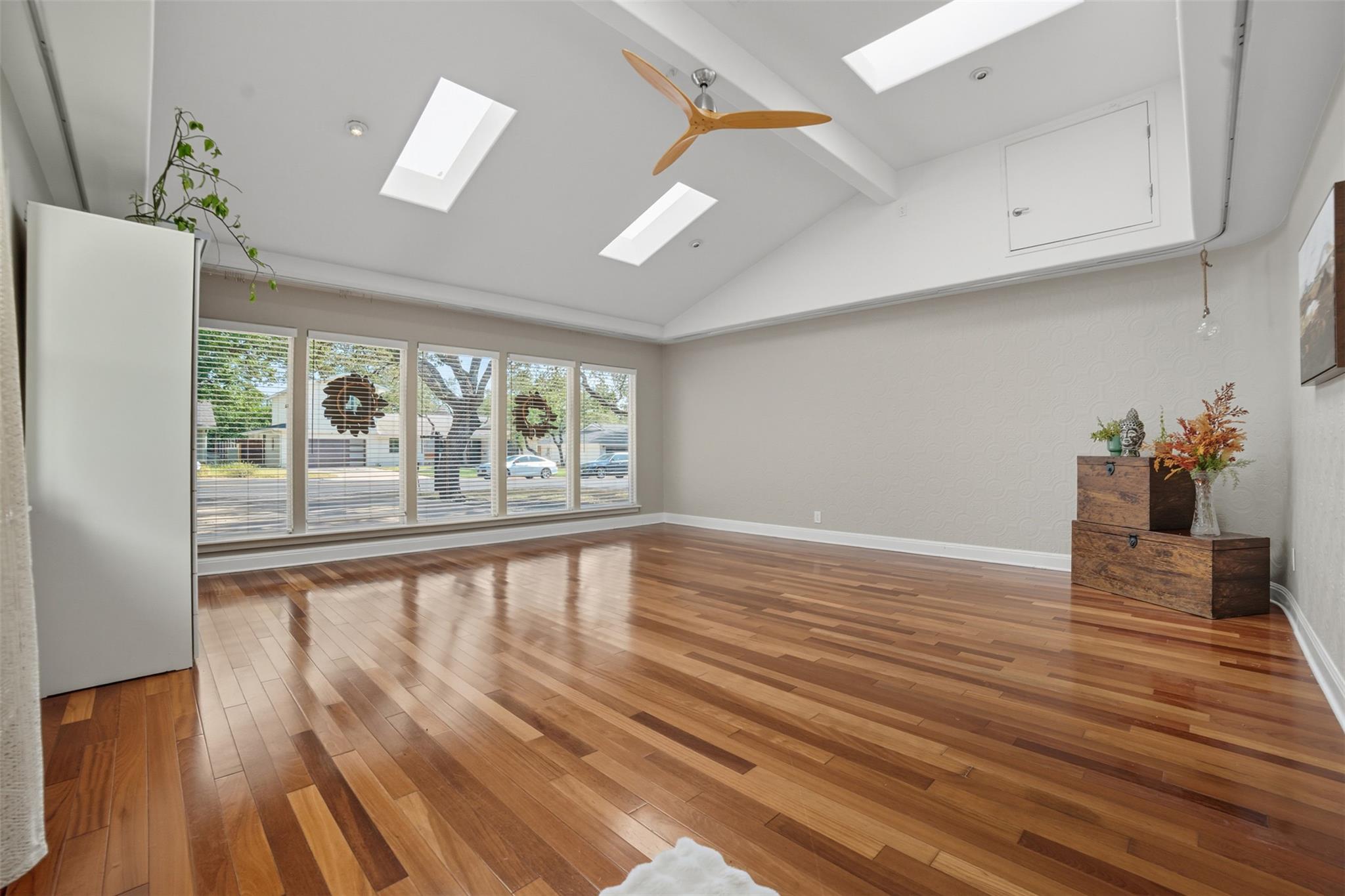 4001 Greystone Dr, Austin, TX 78731