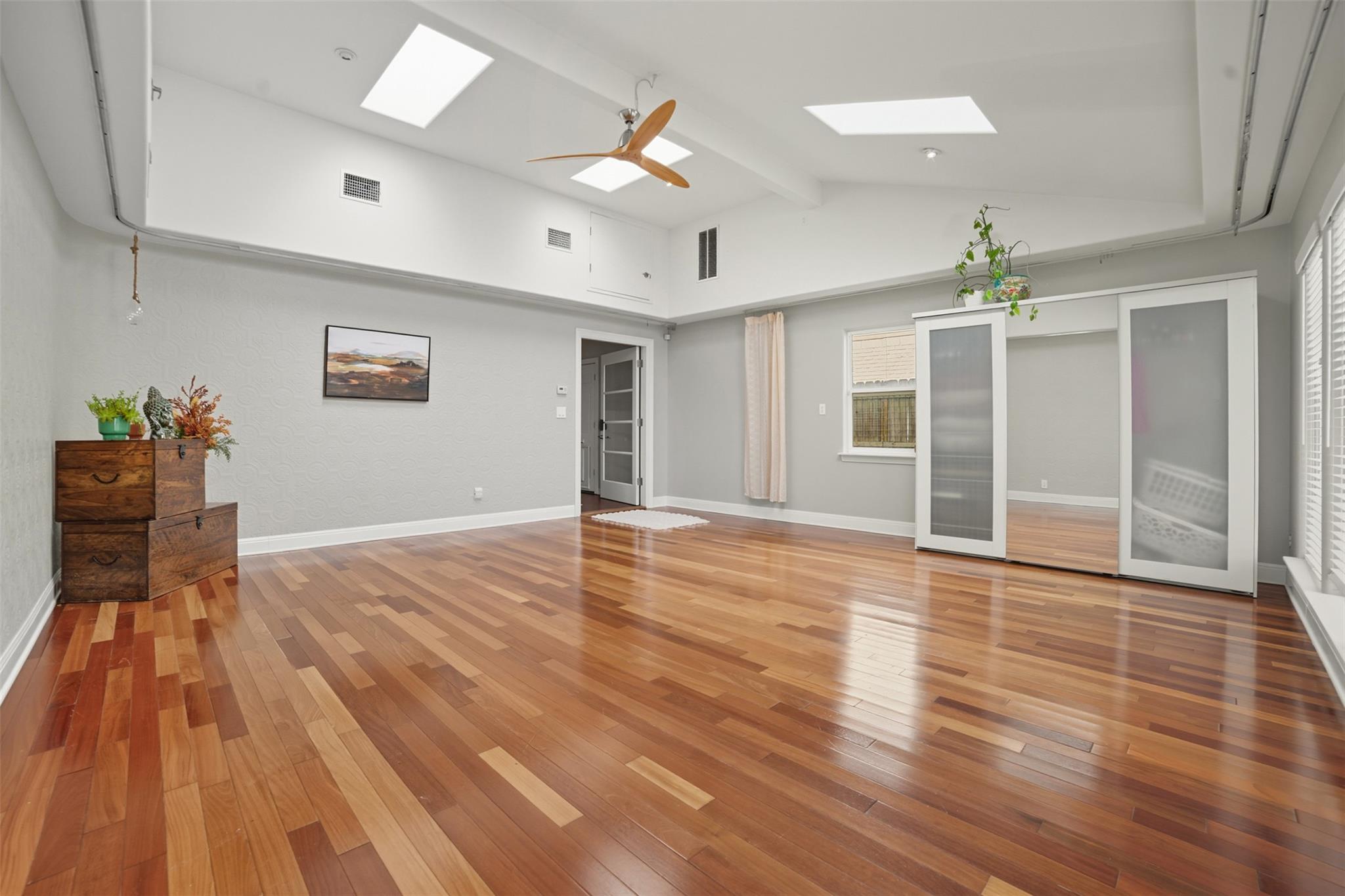 4001 Greystone Dr, Austin, TX 78731