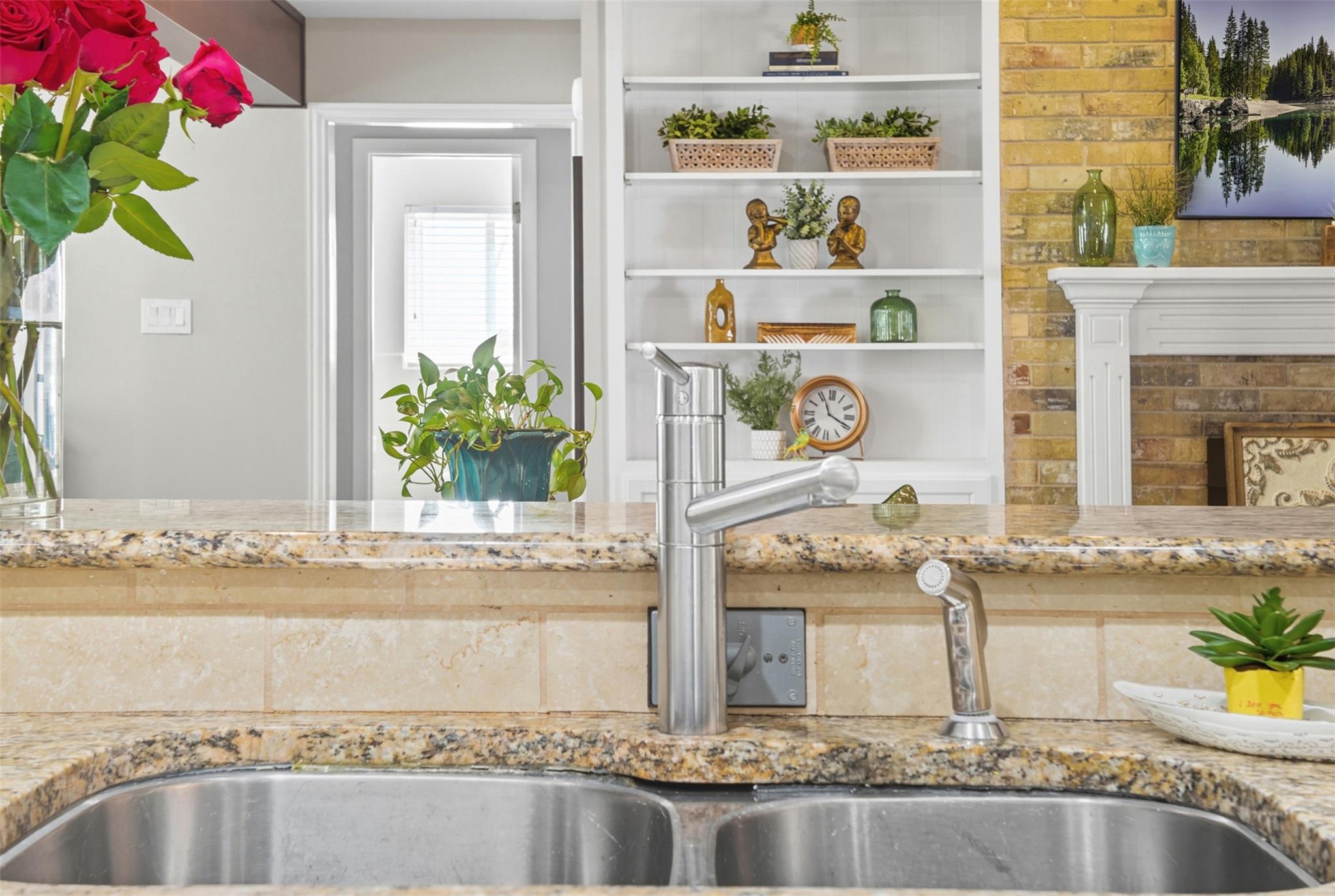 4001 Greystone Dr, Austin, TX 78731