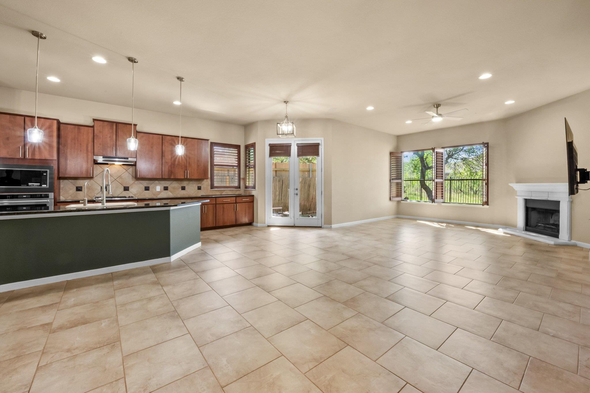 22204 Red Yucca Rd, Spicewood, TX 78669