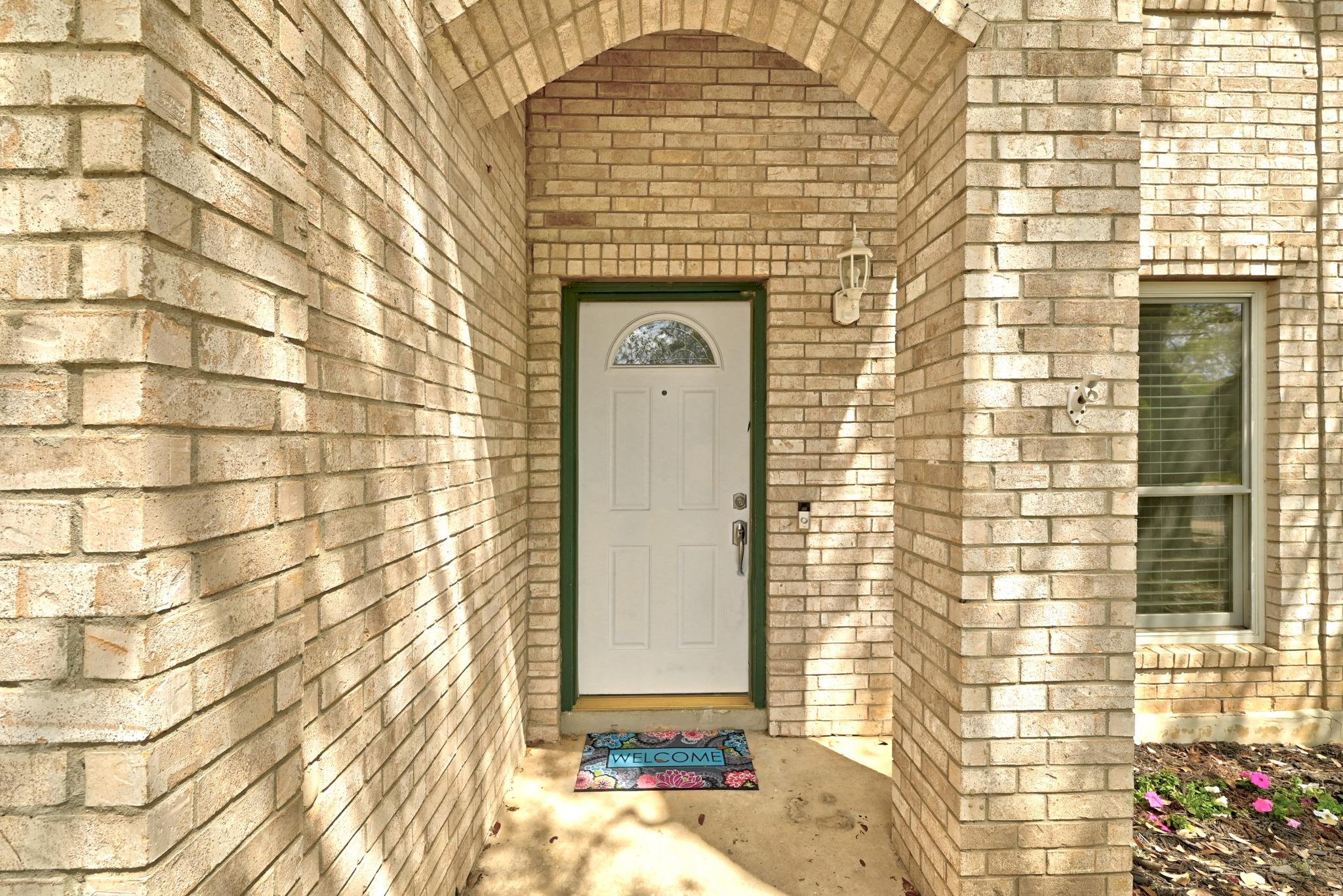 5812 Kayview Dr, Austin, TX 78749