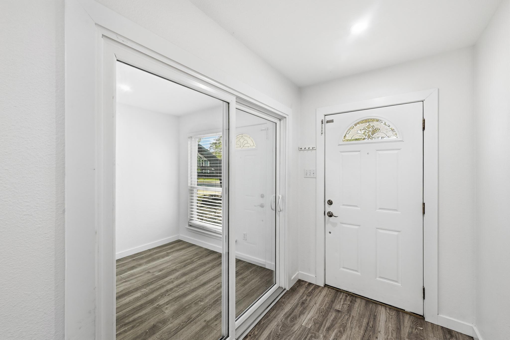 5812 Kayview Dr, Austin, TX 78749