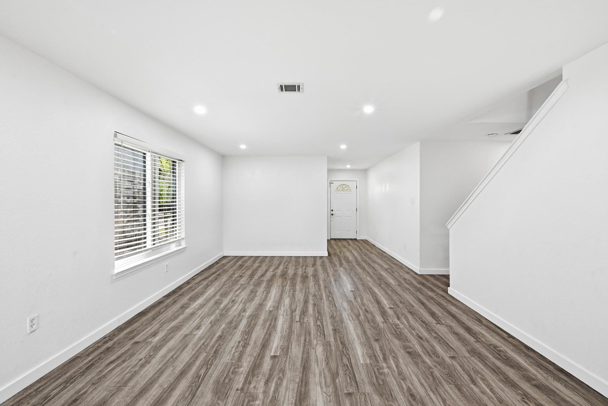 5812 Kayview Dr, Austin, TX 78749