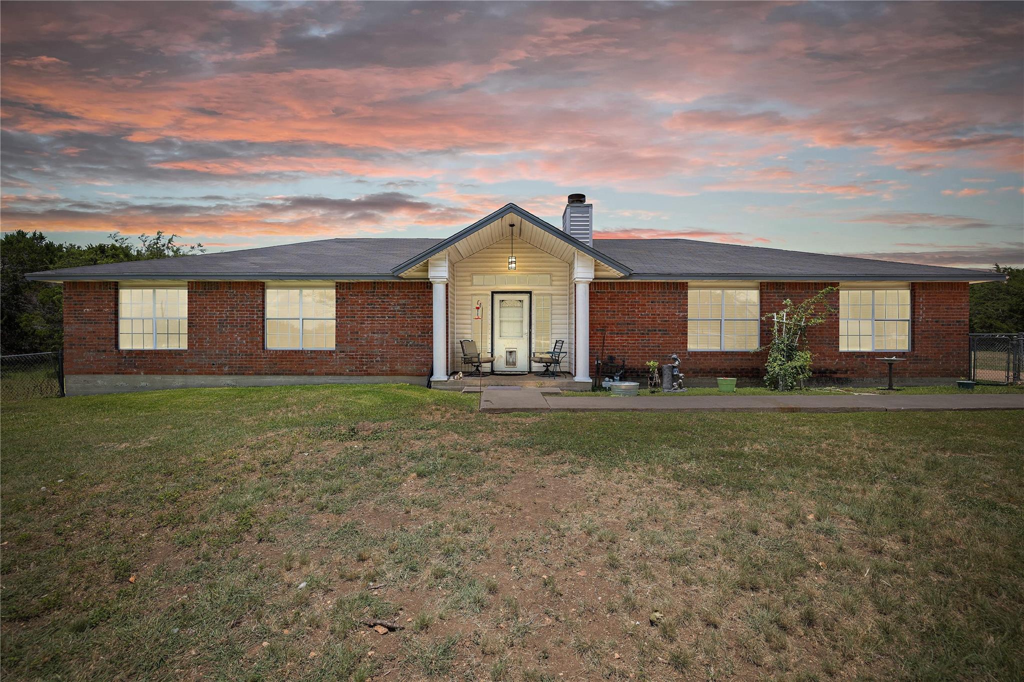 1959 County Road 200, Liberty Hill, TX 78642