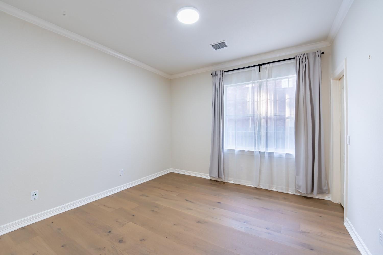 7916 Yaupon Dr, Austin, TX 78759