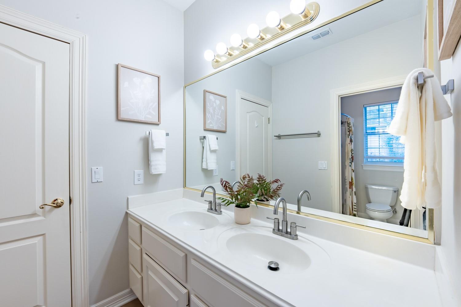 7916 Yaupon Dr, Austin, TX 78759