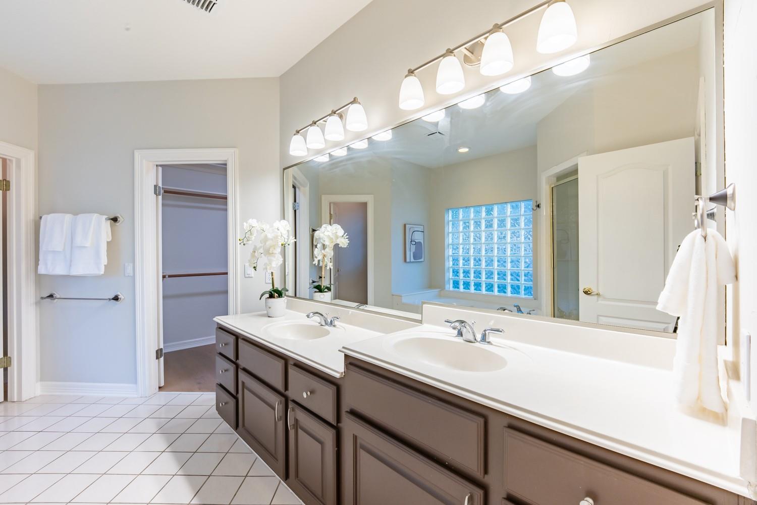 7916 Yaupon Dr, Austin, TX 78759