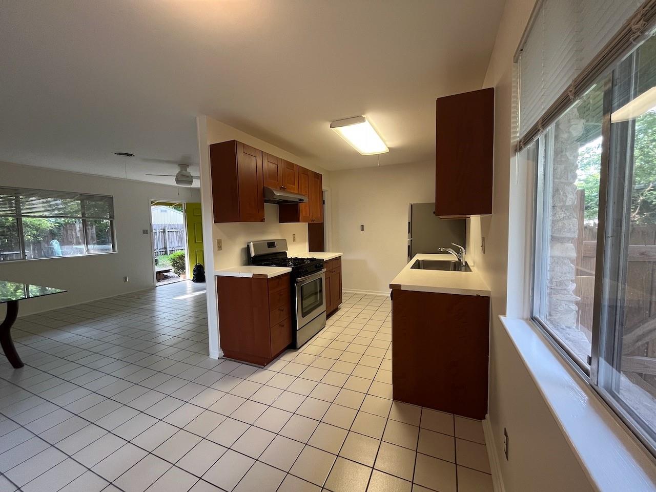 804 E 32 1/2nd St # A, Austin, TX 78705