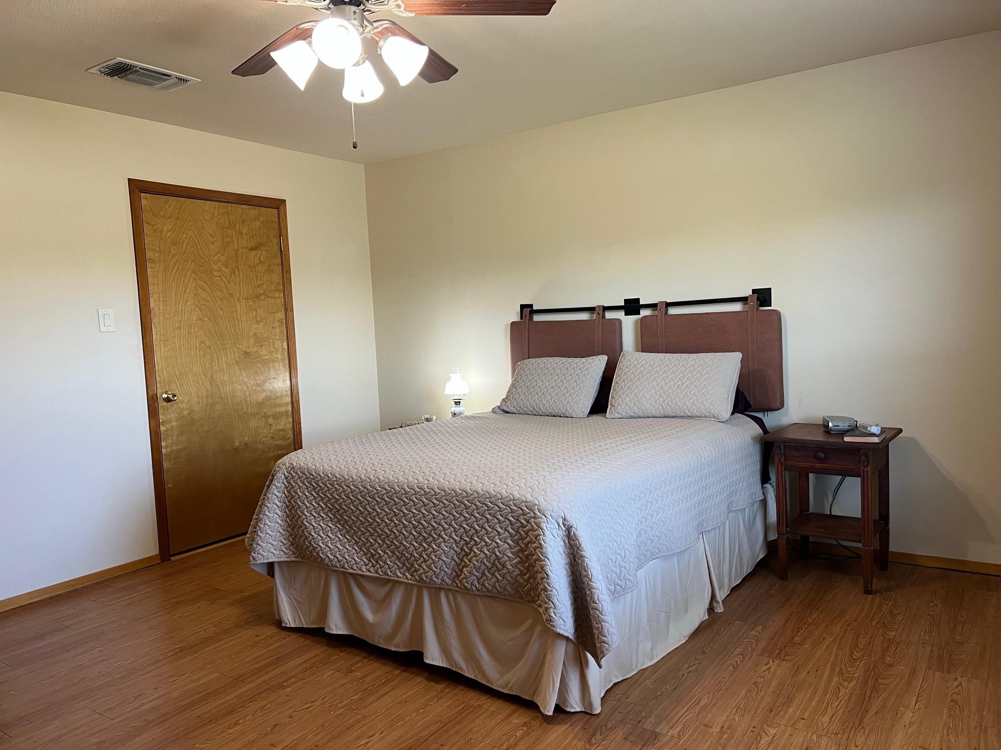 1309 10th St, Blanco, TX 78606