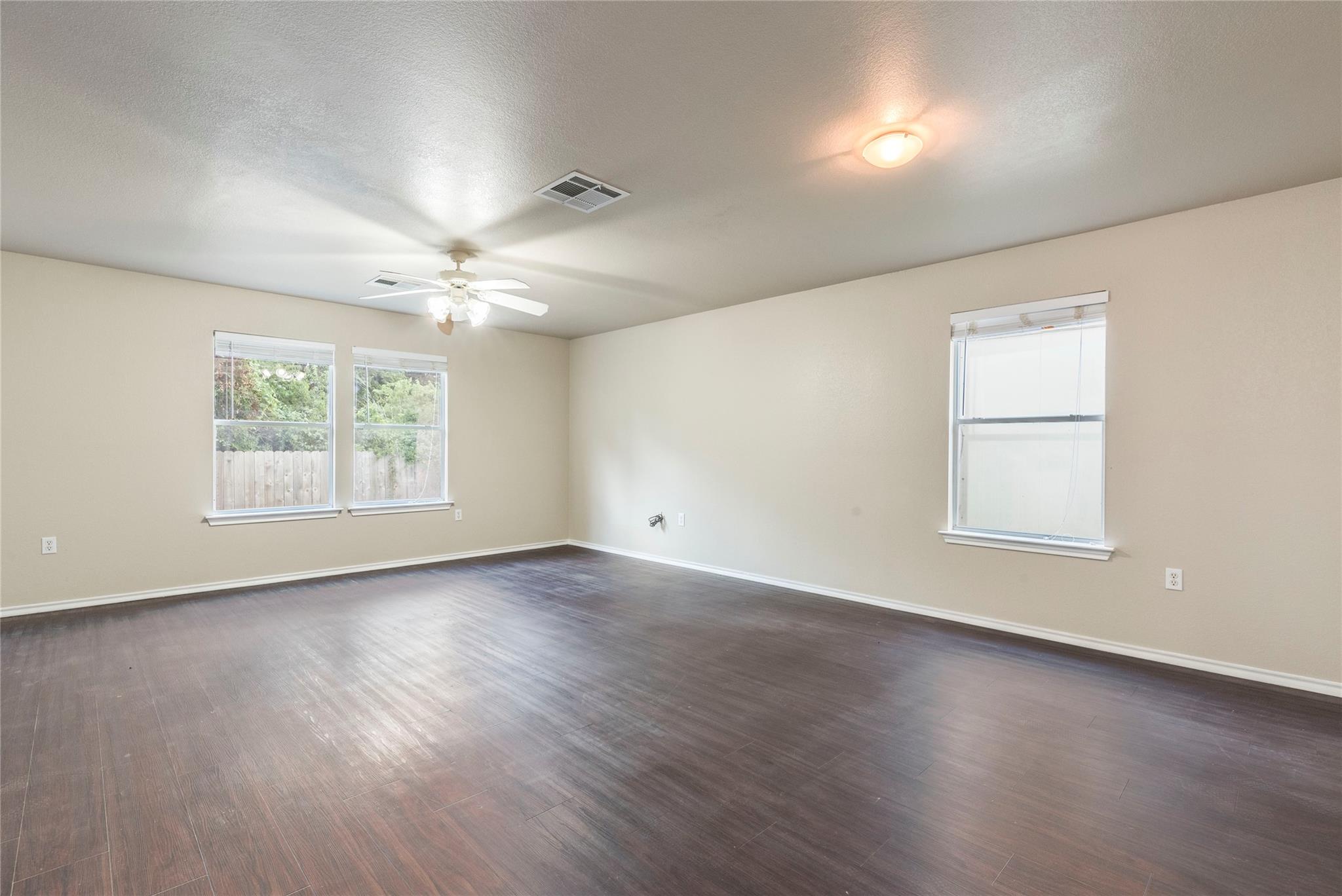 8712 Dittmar Oaks Dr, Austin, TX 78748