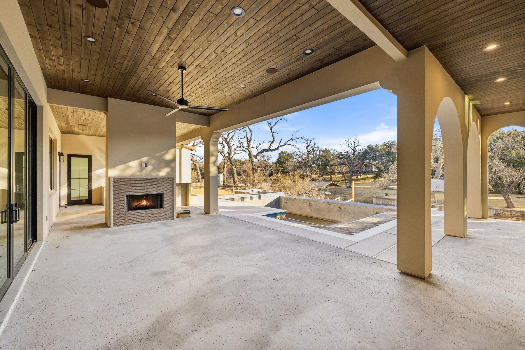 240 La Serena Loop, Horseshoe Bay, TX 78657