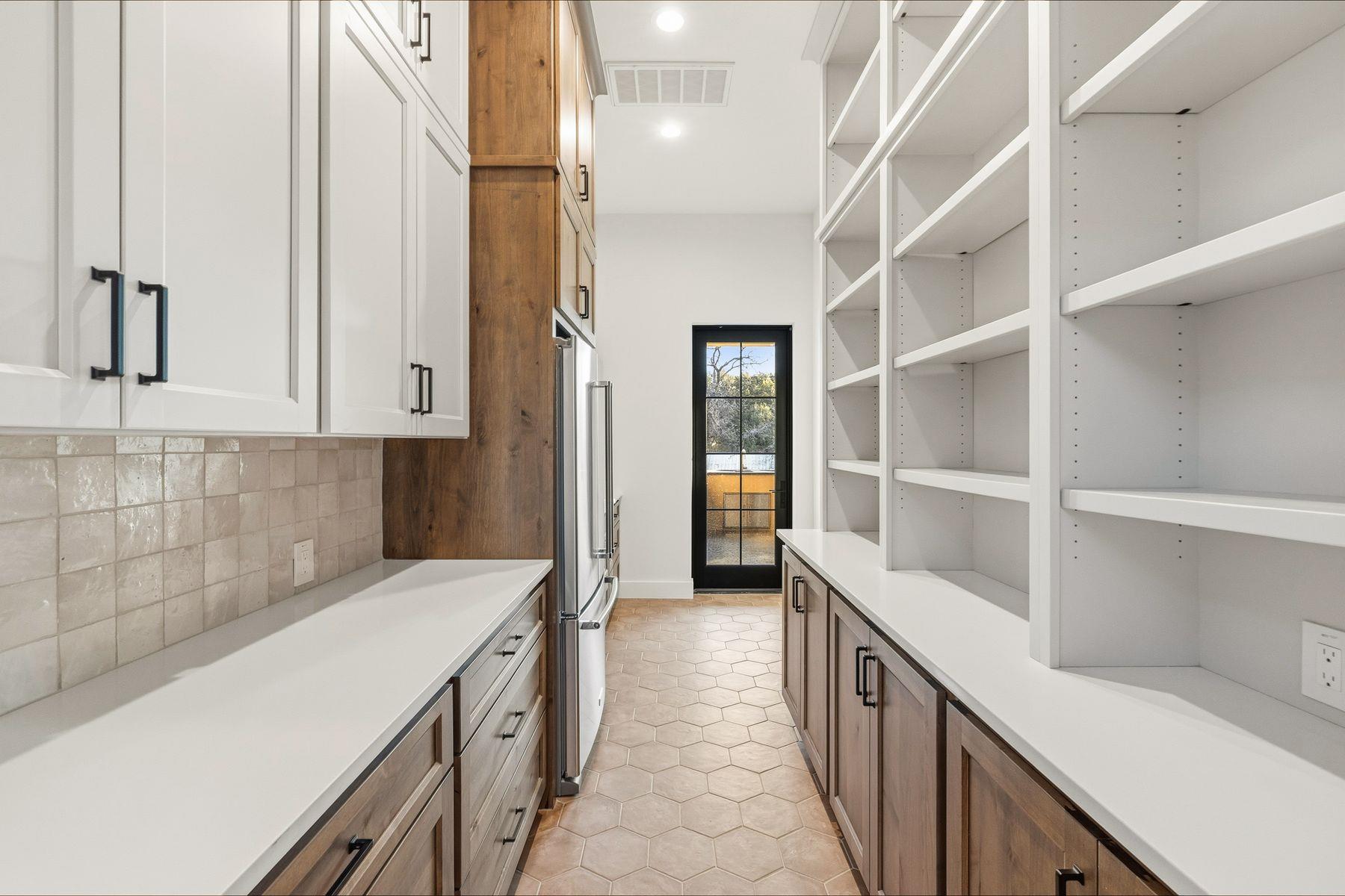 240 La Serena Loop, Horseshoe Bay, TX 78657