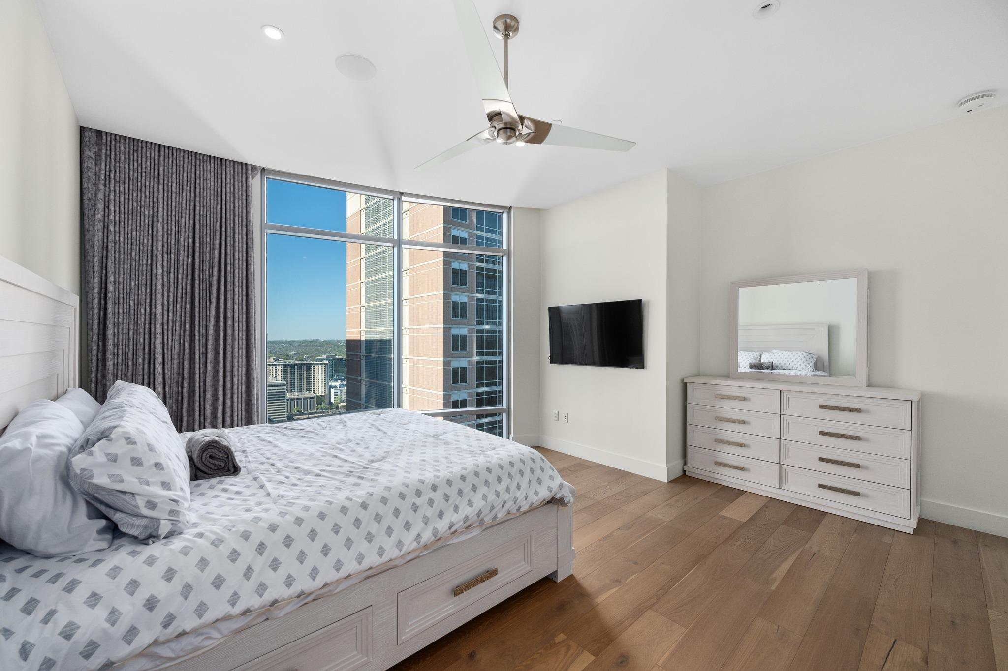 200 Congress Ave # 26C, Austin, TX 78701