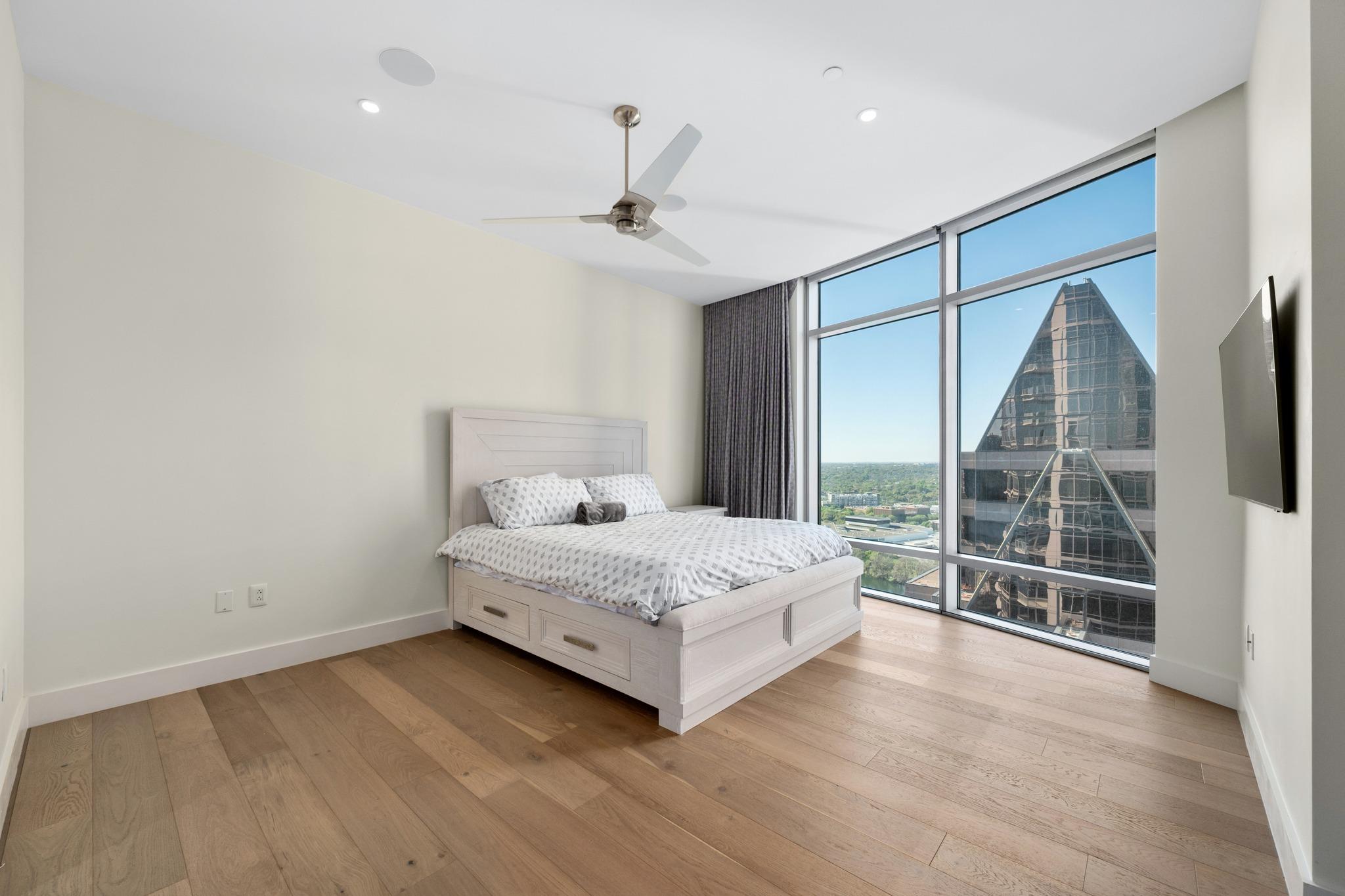 200 Congress Ave # 26C, Austin, TX 78701