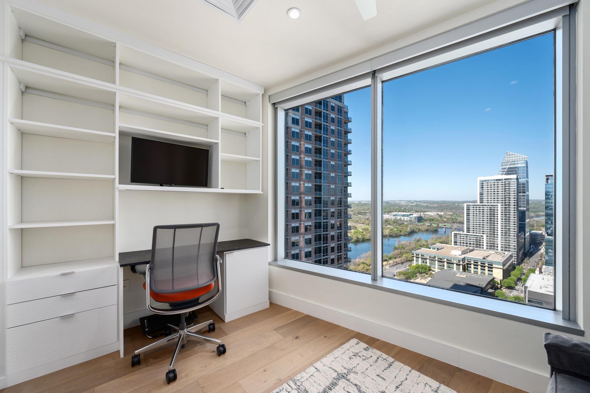 200 Congress Ave # 26C, Austin, TX 78701