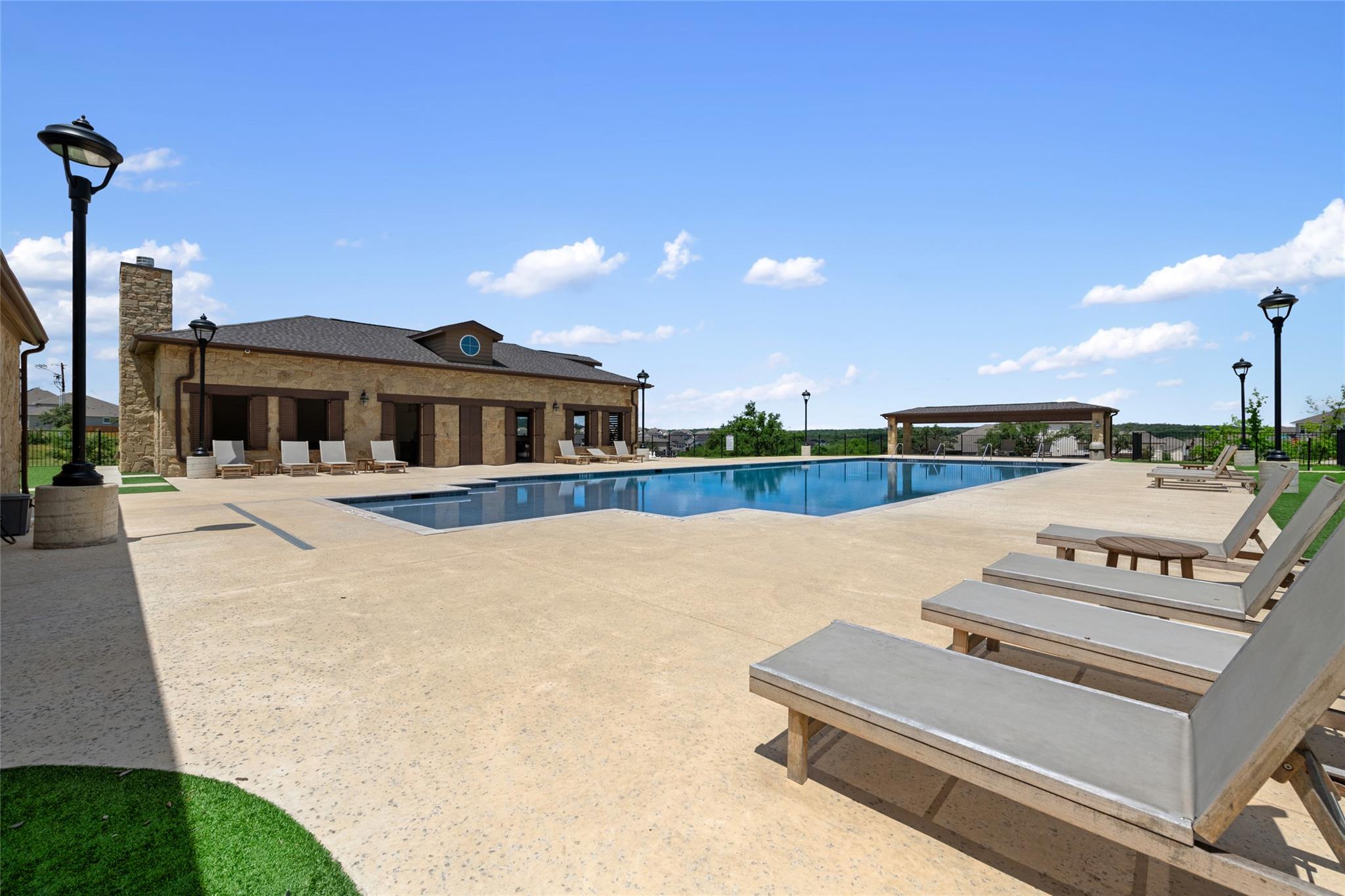 16913 Roselin Dr, Austin, TX 78738