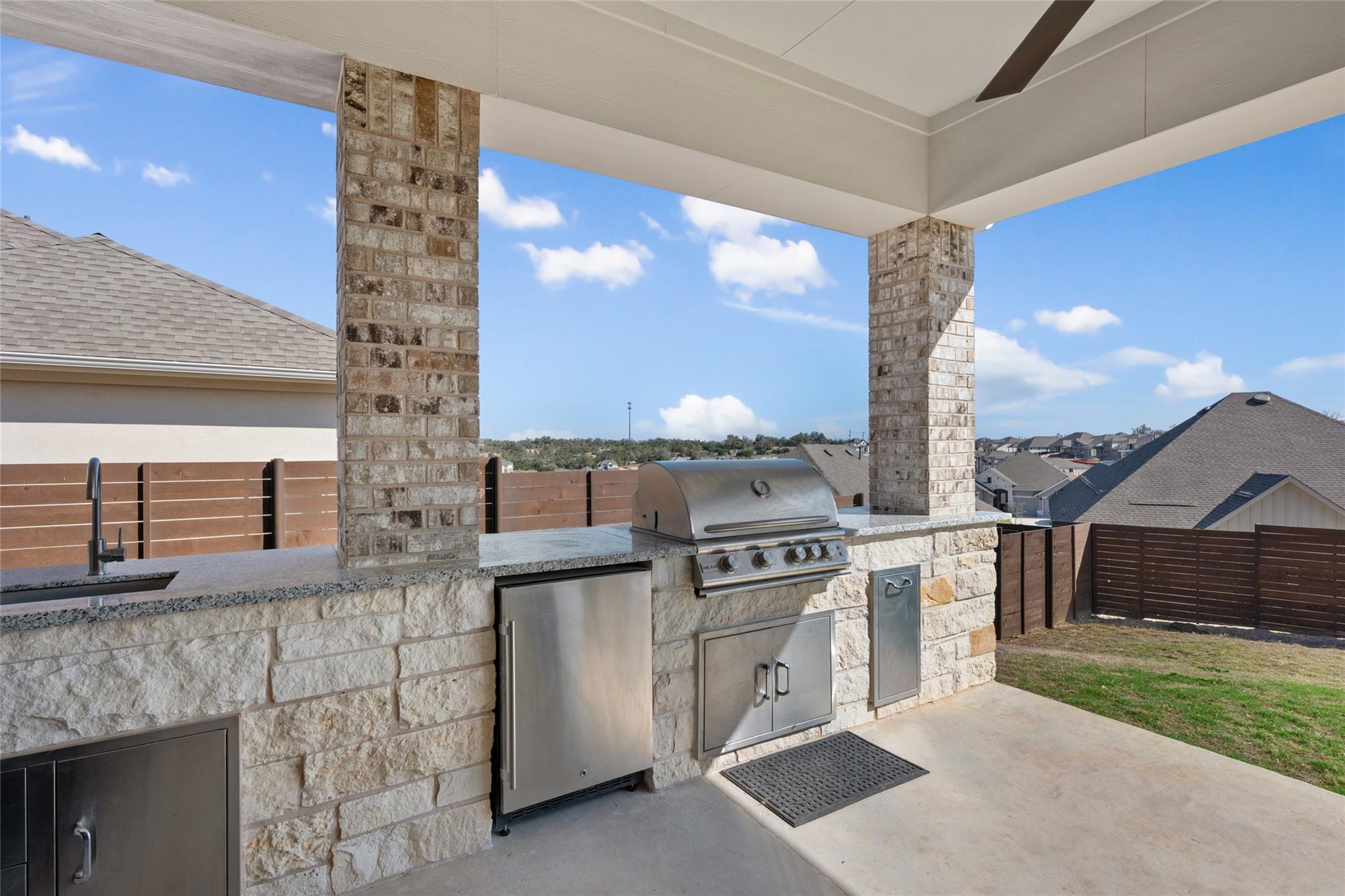 16913 Roselin Dr, Austin, TX 78738