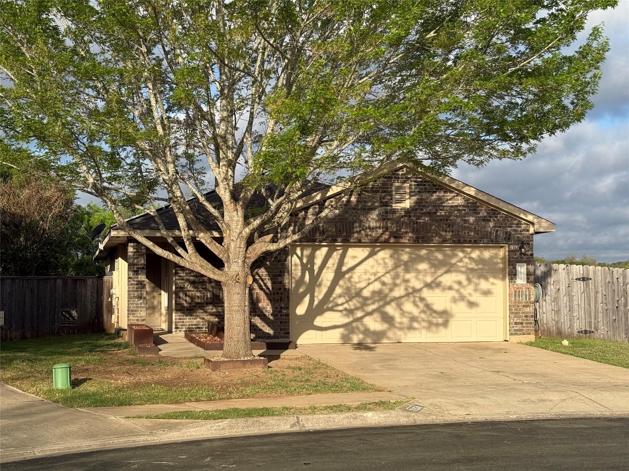 11524 Ashbrook Dr, Manchaca, TX 78652