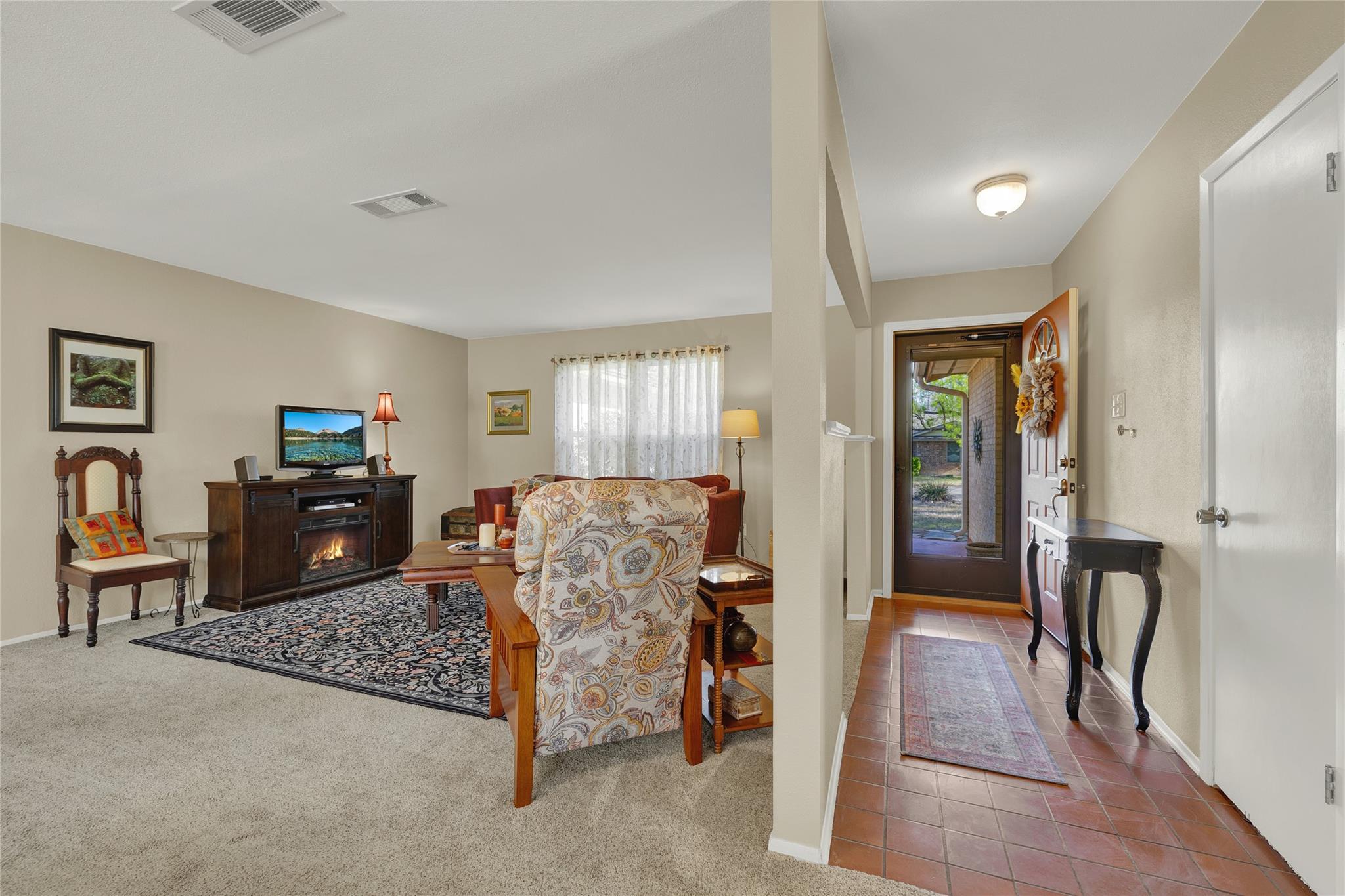 137 Chaparral St, San Marcos, TX 78666