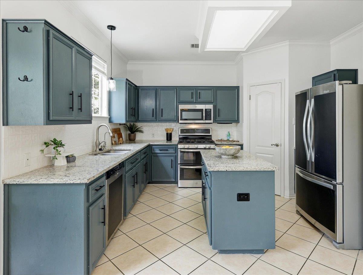 1710 Amber Skyway Cv, Round Rock, TX 78665