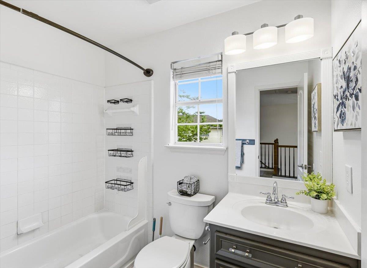 1710 Amber Skyway Cv, Round Rock, TX 78665