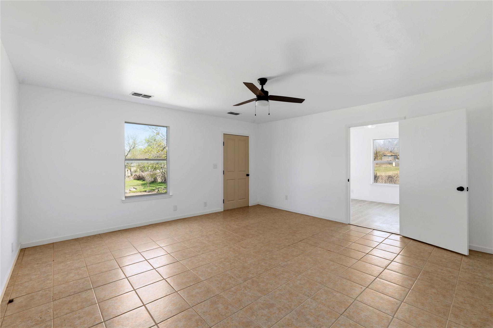 1604 5th St, Goldthwaite, TX 76844