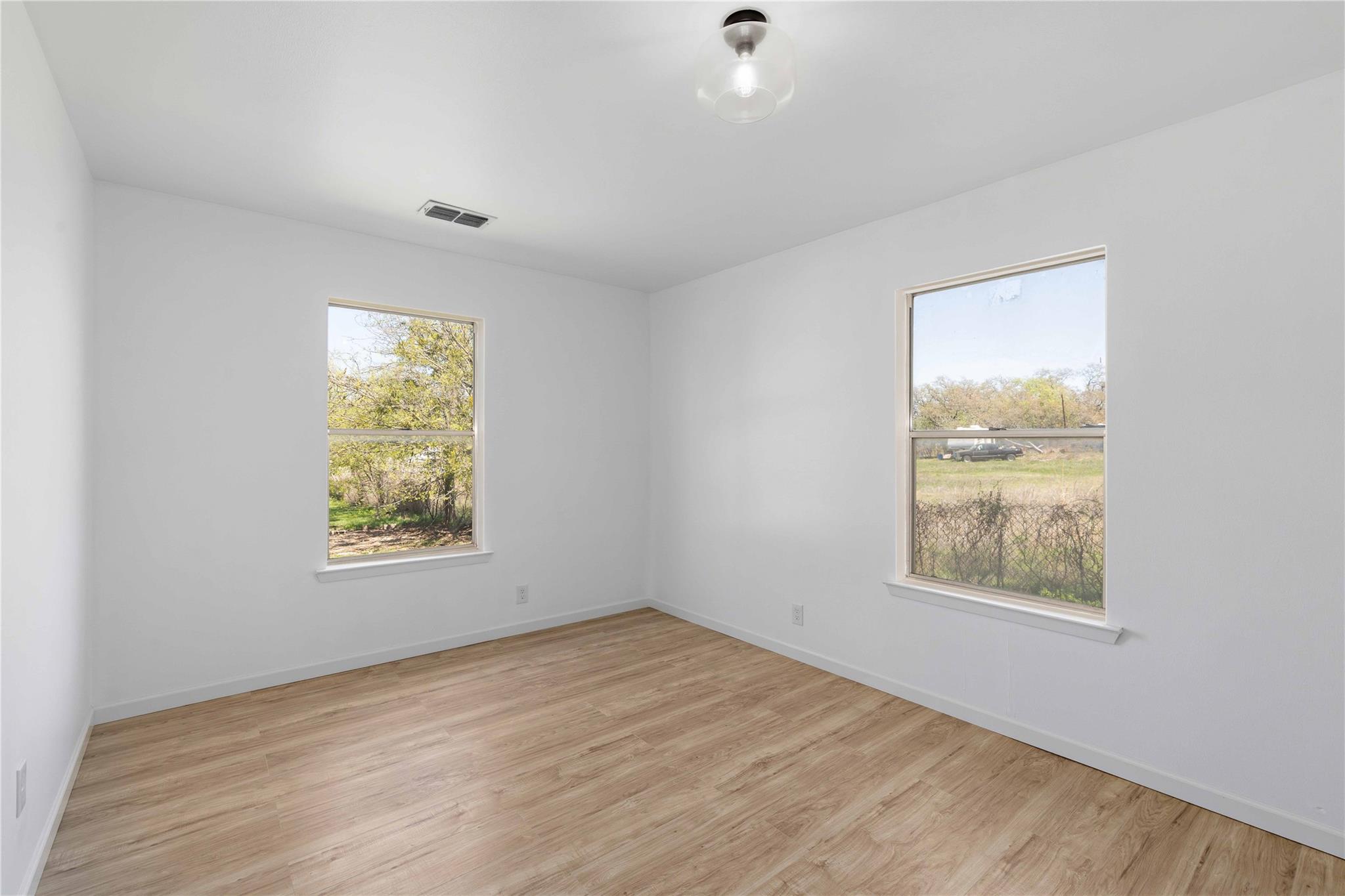 1604 5th St, Goldthwaite, TX 76844