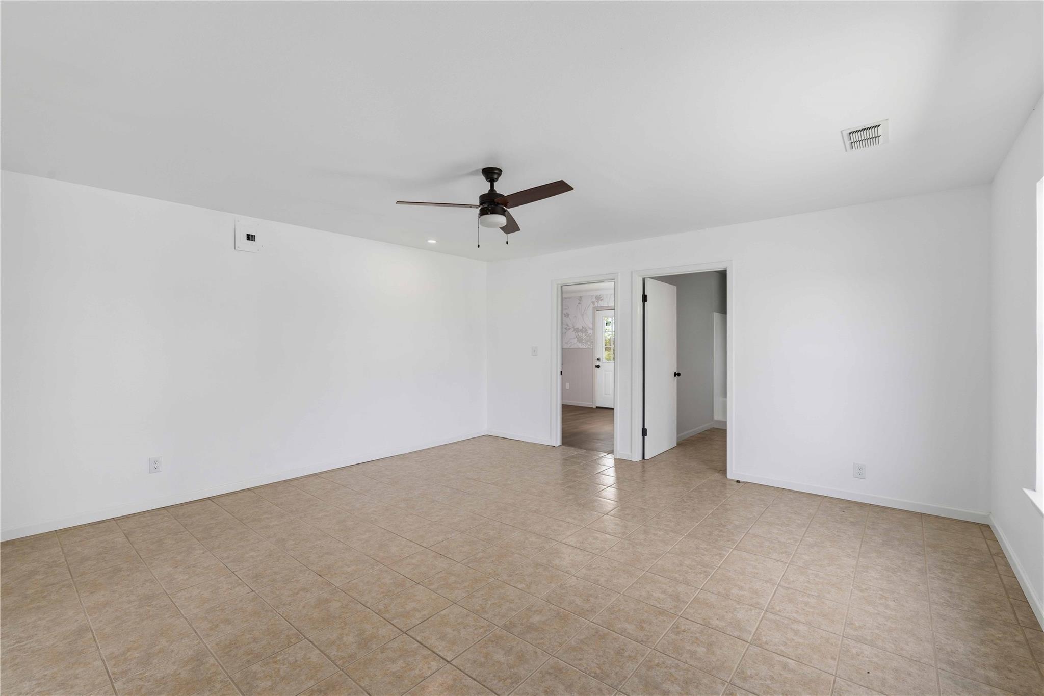 1604 5th St, Goldthwaite, TX 76844