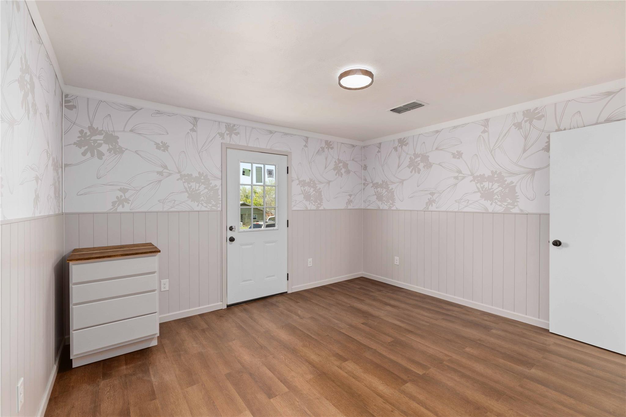 1604 5th St, Goldthwaite, TX 76844