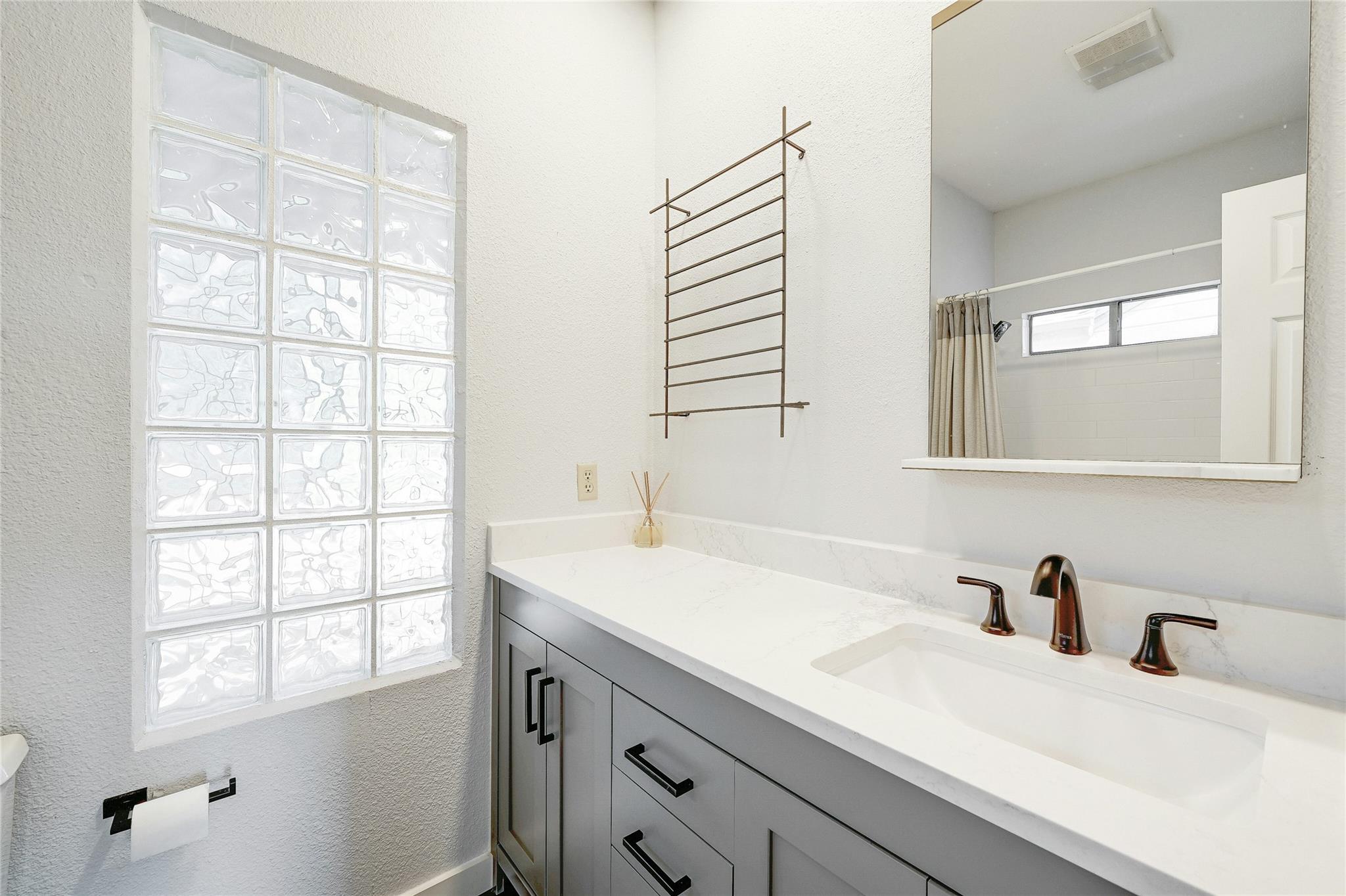 1741 Spyglass Dr # 119, Austin, TX 78746