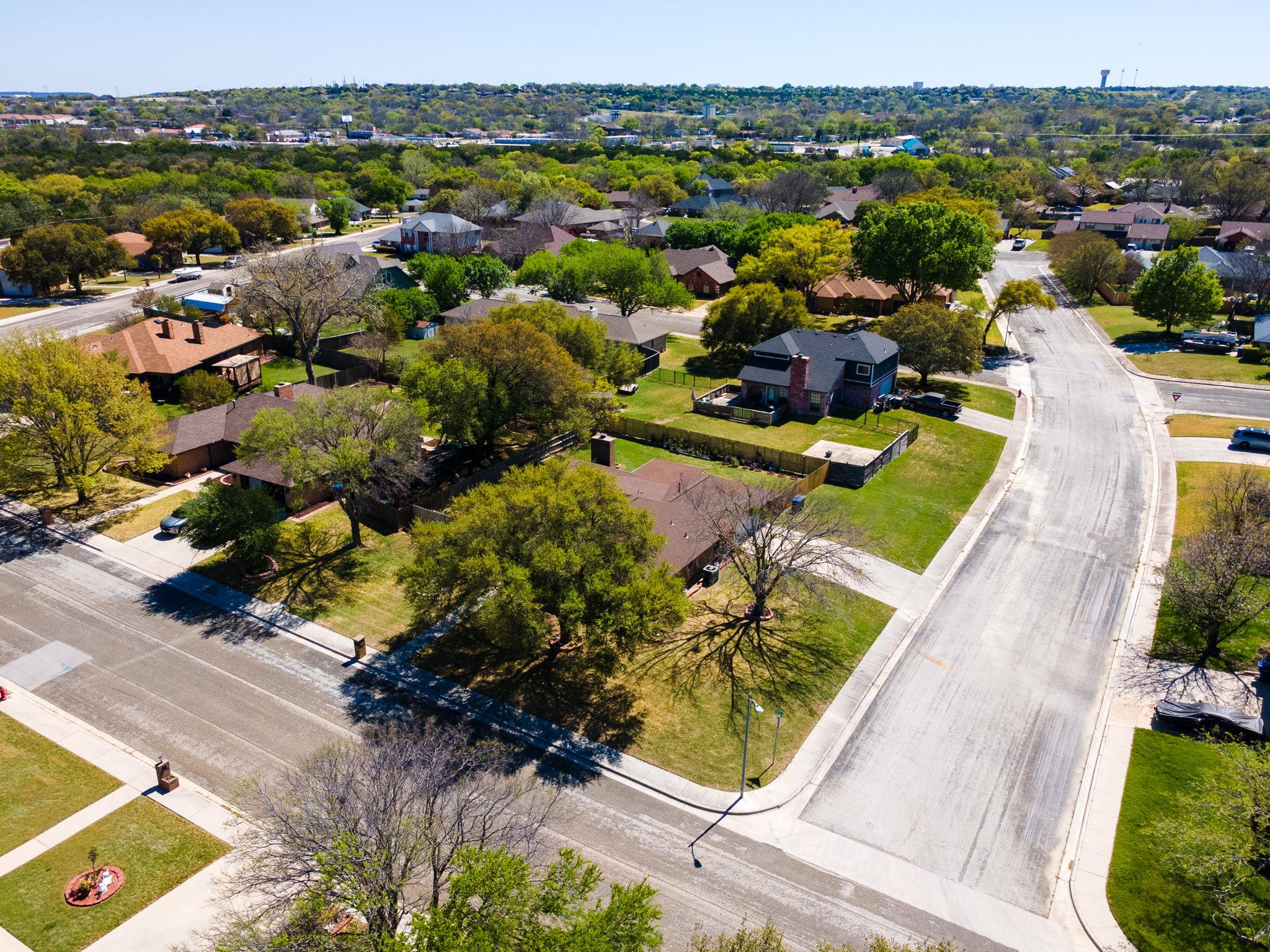 1402 Hawk Trl, Copperas Cove, TX 76522