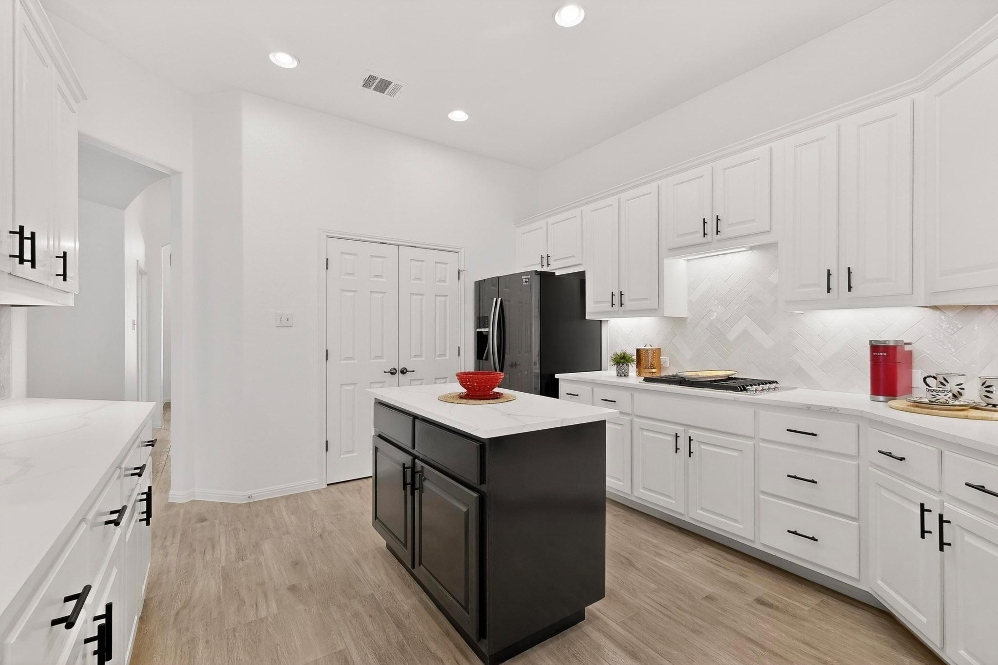 9721 Ria's Way, Austin, TX 78717