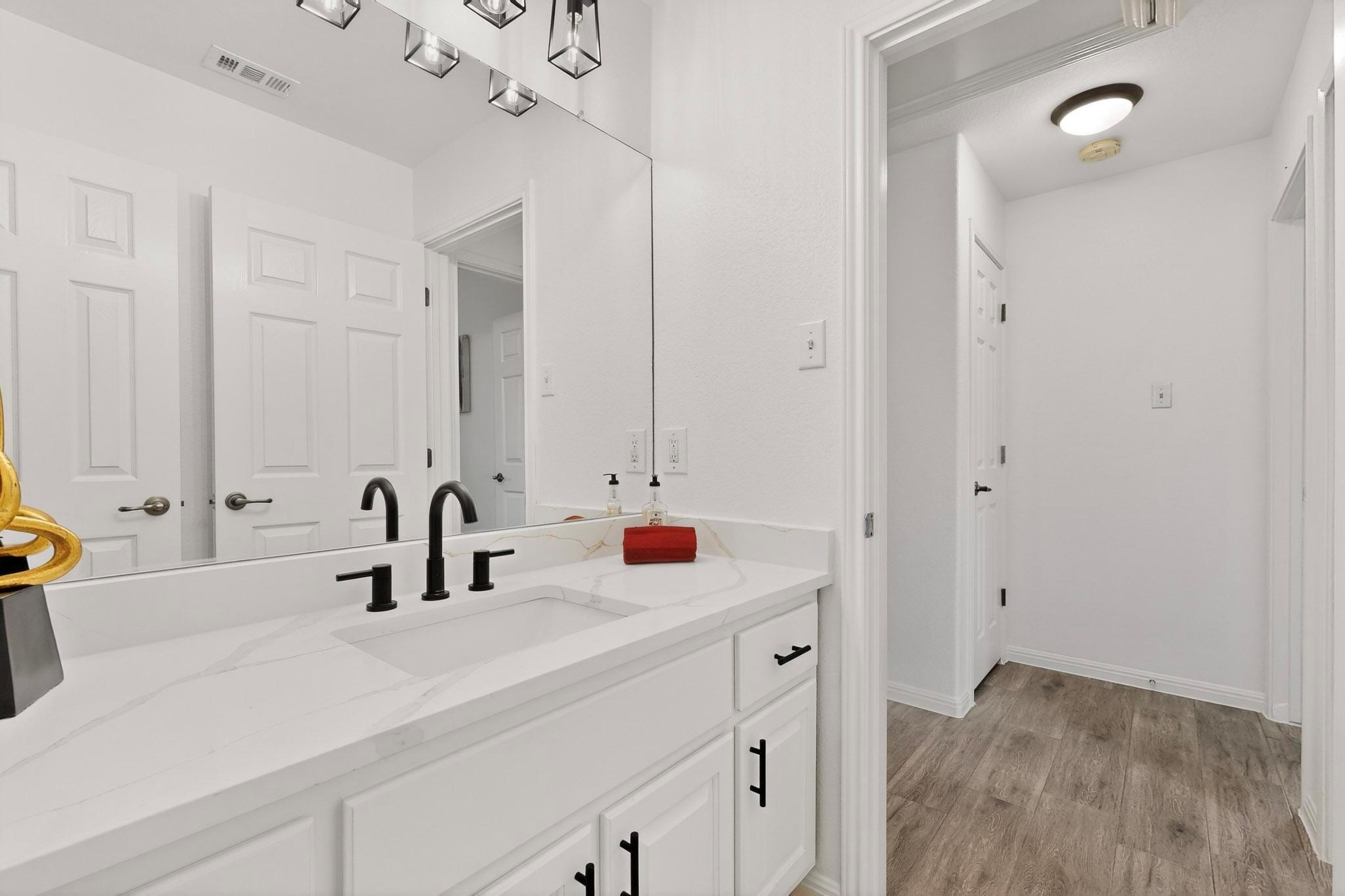 9721 Ria's Way, Austin, TX 78717